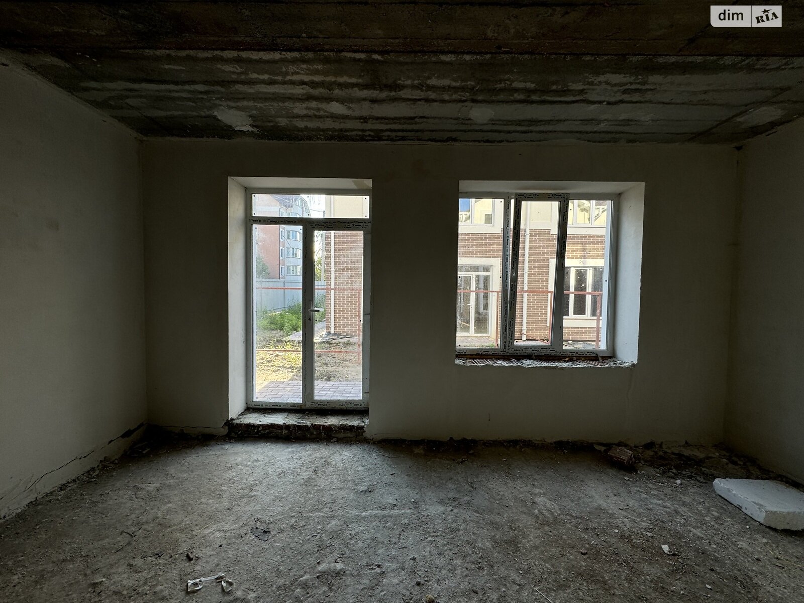 двухэтажный таунхаус, 91 кв. м, кирпич. Продажа в Буче фото 1 двухэтажный таунхаус, 91 кв. м, кирпич. Продажа в Буче фото 1