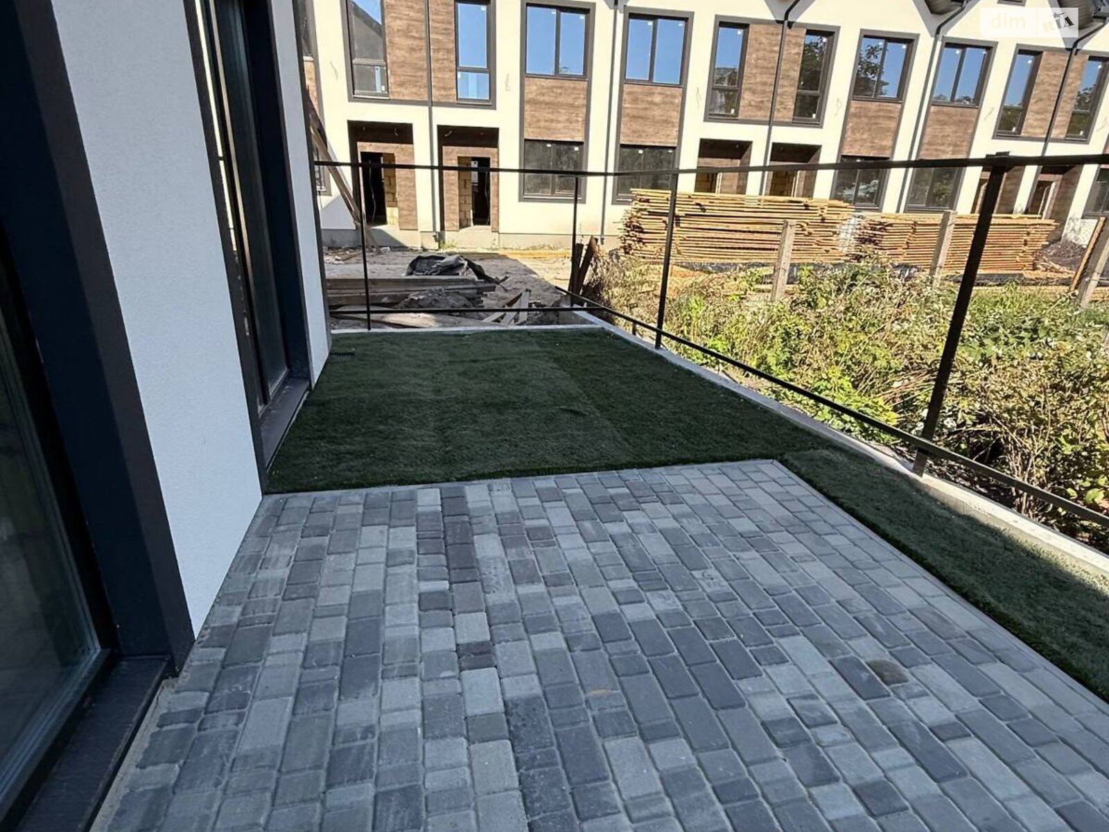 двухэтажный таунхаус, 84 кв. м, кирпич. Продажа в Буче фото 1 двухэтажный таунхаус, 84 кв. м, кирпич. Продажа в Буче фото 1