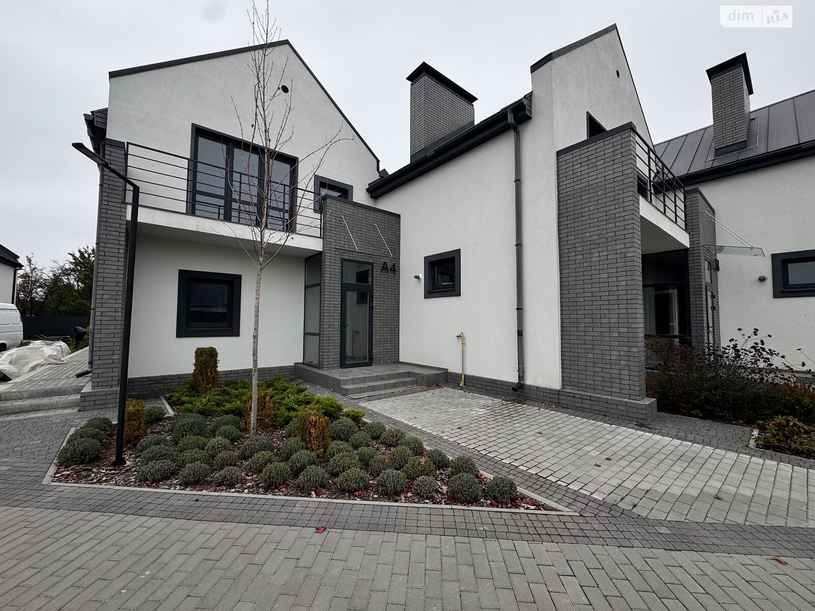 двоповерховий таунхаус, 115 кв. м, кирпич. Продаж у Чабанах фото 1