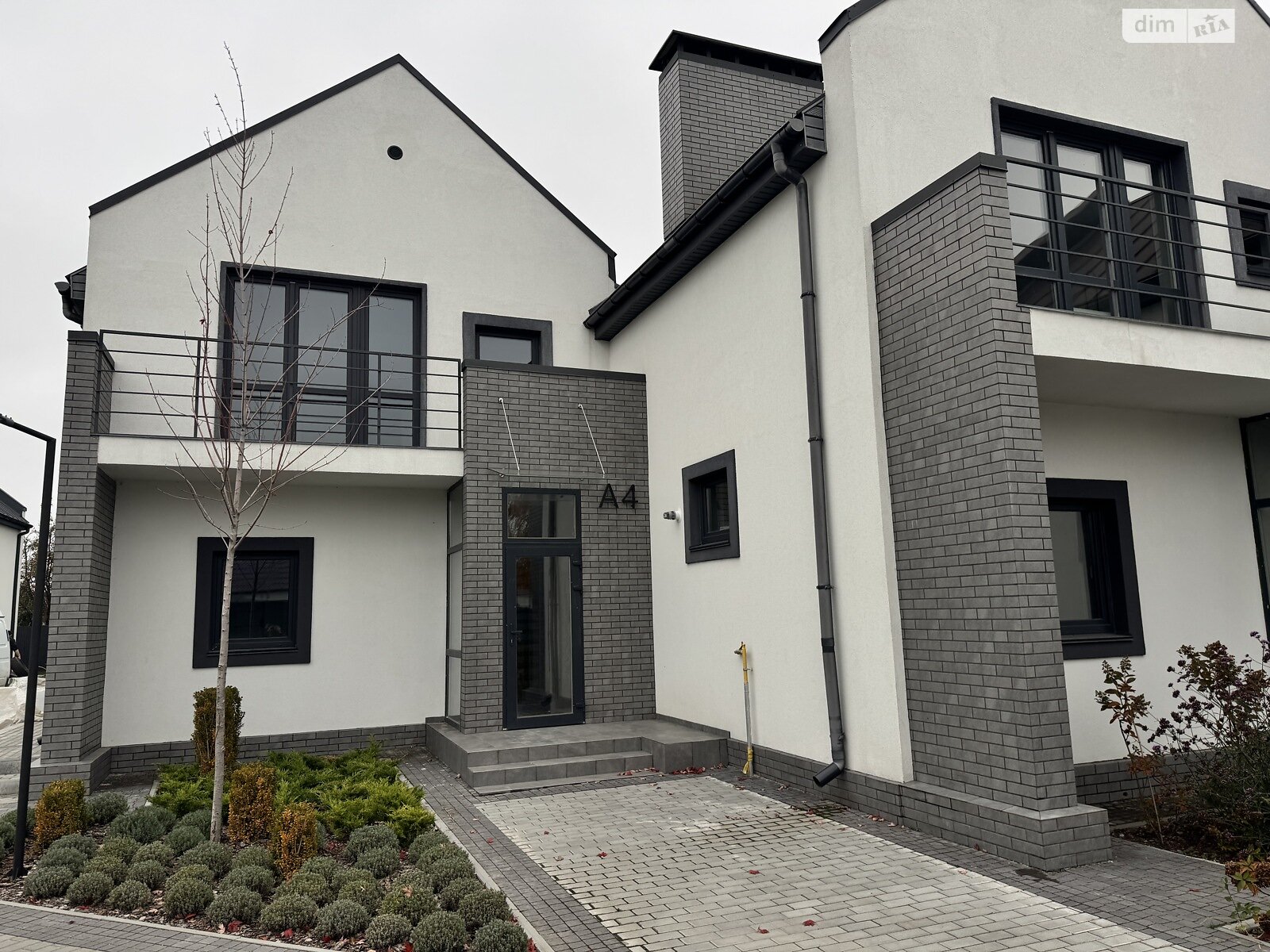 двоповерховий таунхаус, 115 кв. м, кирпич. Продаж у Чабанах фото 1