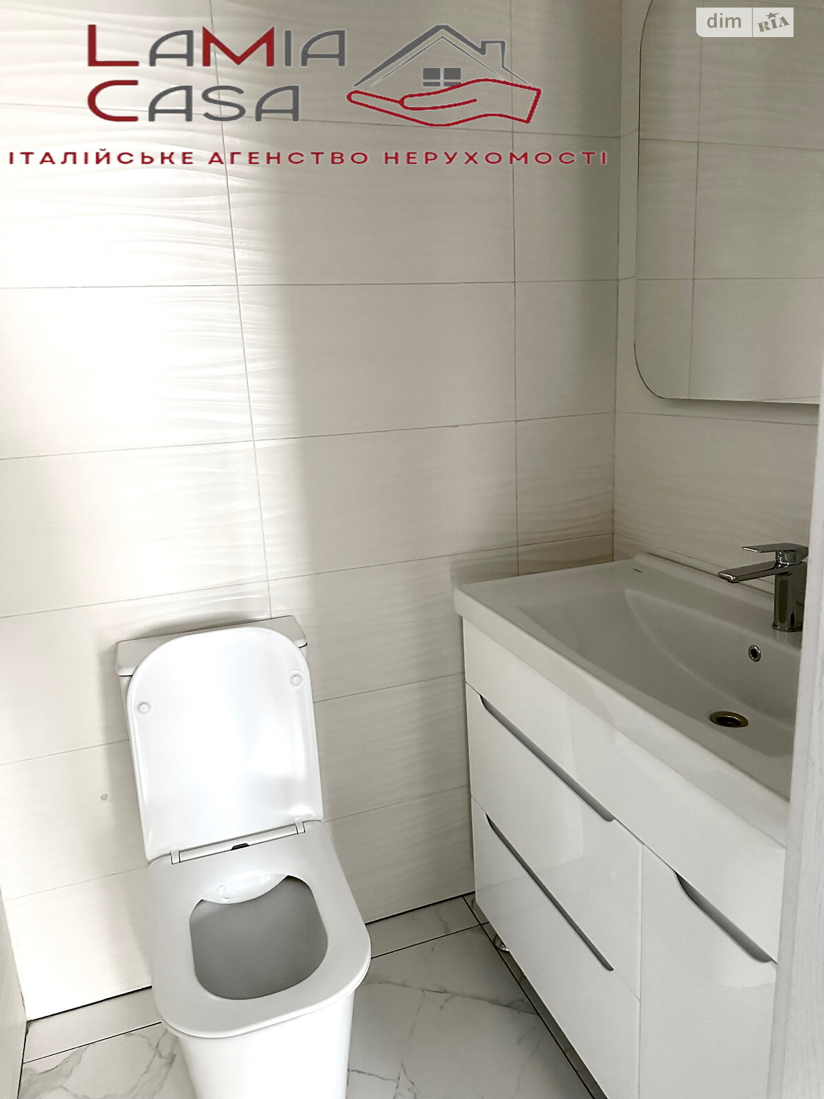трехэтажный таунхаус, 120 кв. м, кирпич. Продажа в Черновцах район Чагор Глыбоцкий фото 1 трехэтажный таунхаус, 120 кв. м, кирпич. Продажа в Черновцах район Чагор Глыбоцкий фото 1