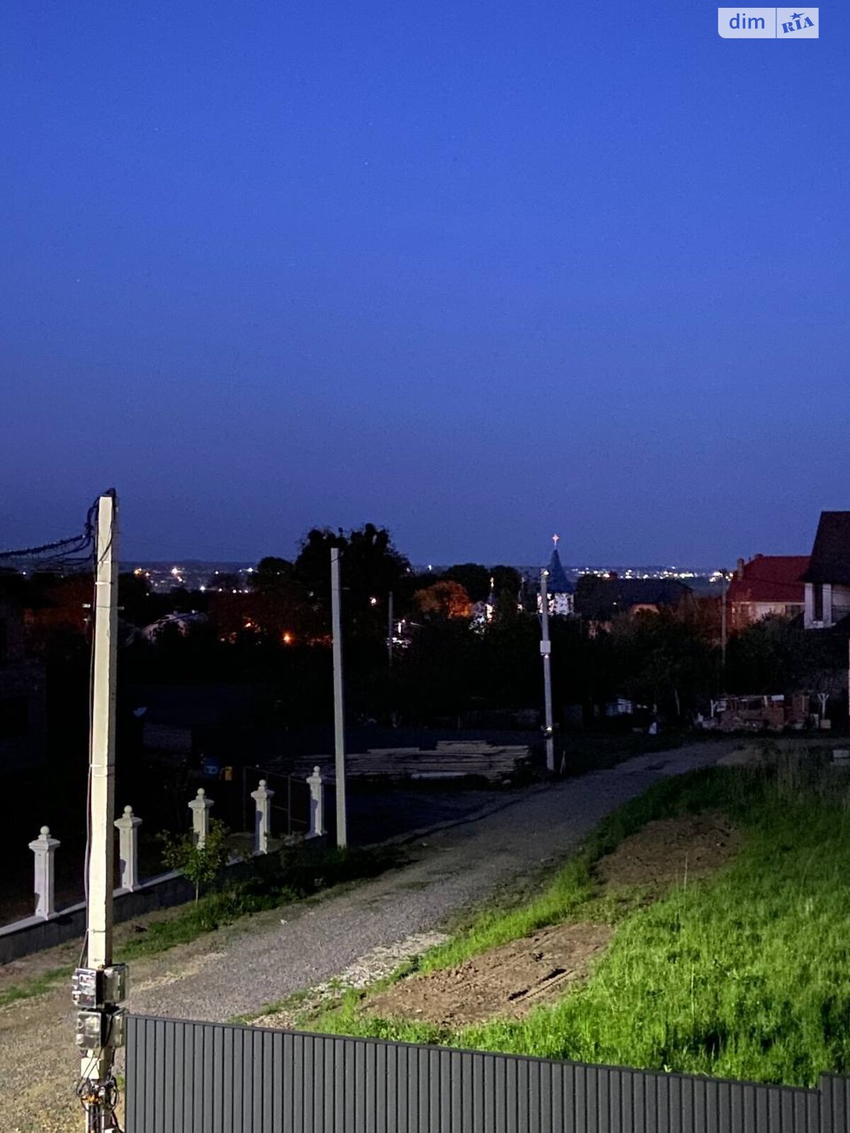 двоповерховий таунхаус, 95 кв. м, цегла. Продаж у Чернівцях фото 1 двоповерховий таунхаус, 95 кв. м, цегла. Продаж у Чернівцях фото 1