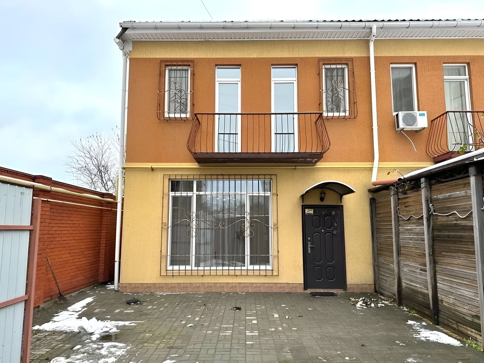 двухэтажный таунхаус, 97 кв. м, кирпич. Продажа в Днепре район Индустриальный фото 1 двухэтажный таунхаус, 97 кв. м, кирпич. Продажа в Днепре район Индустриальный фото 1