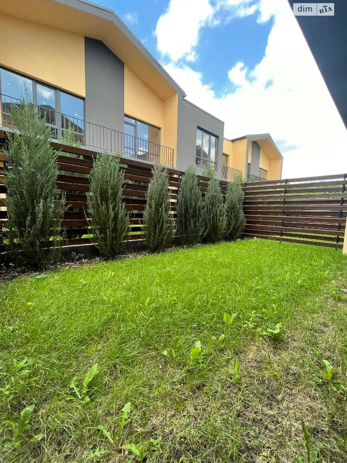 двухэтажный таунхаус, 122.4 кв. м, кирпич. Продажа в Днепре район Самаровка фото 1 двухэтажный таунхаус, 122.4 кв. м, кирпич. Продажа в Днепре район Самаровка фото 1