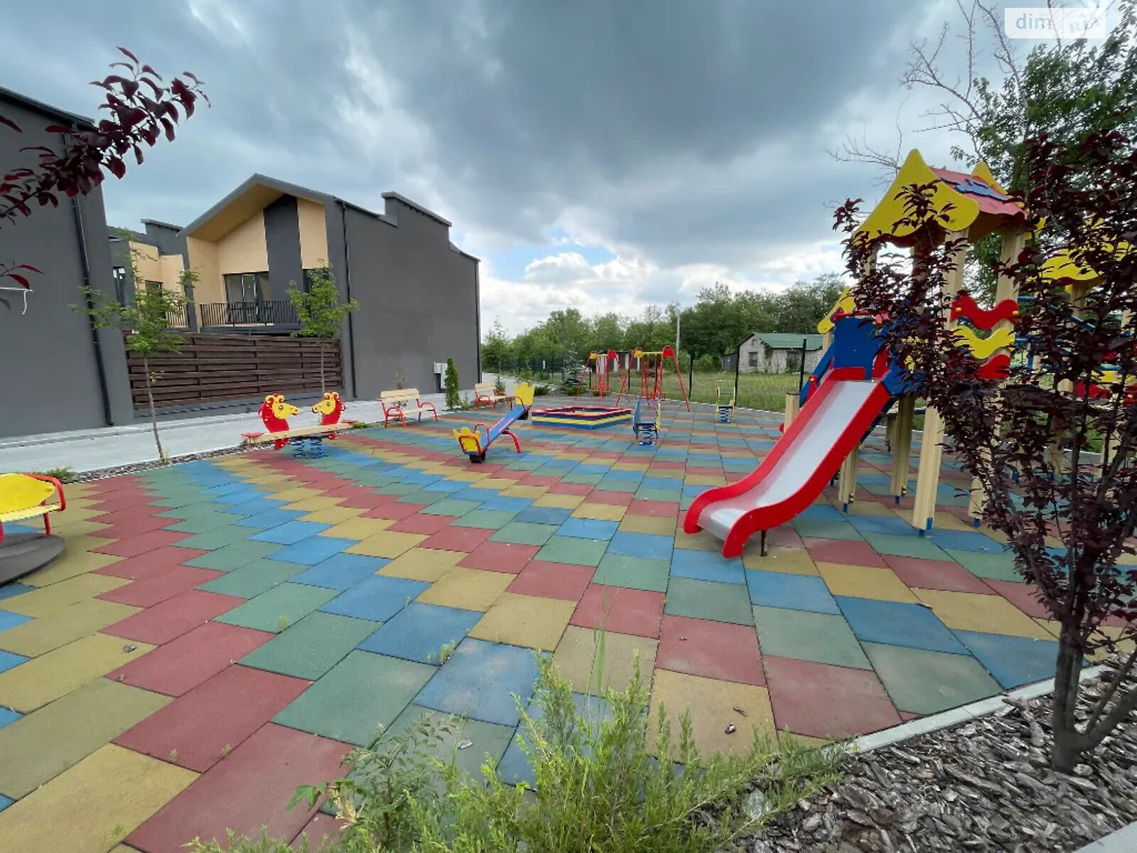 двухэтажный таунхаус, 122.4 кв. м, кирпич. Продажа в Днепре район Самаровка фото 1 двухэтажный таунхаус, 122.4 кв. м, кирпич. Продажа в Днепре район Самаровка фото 1