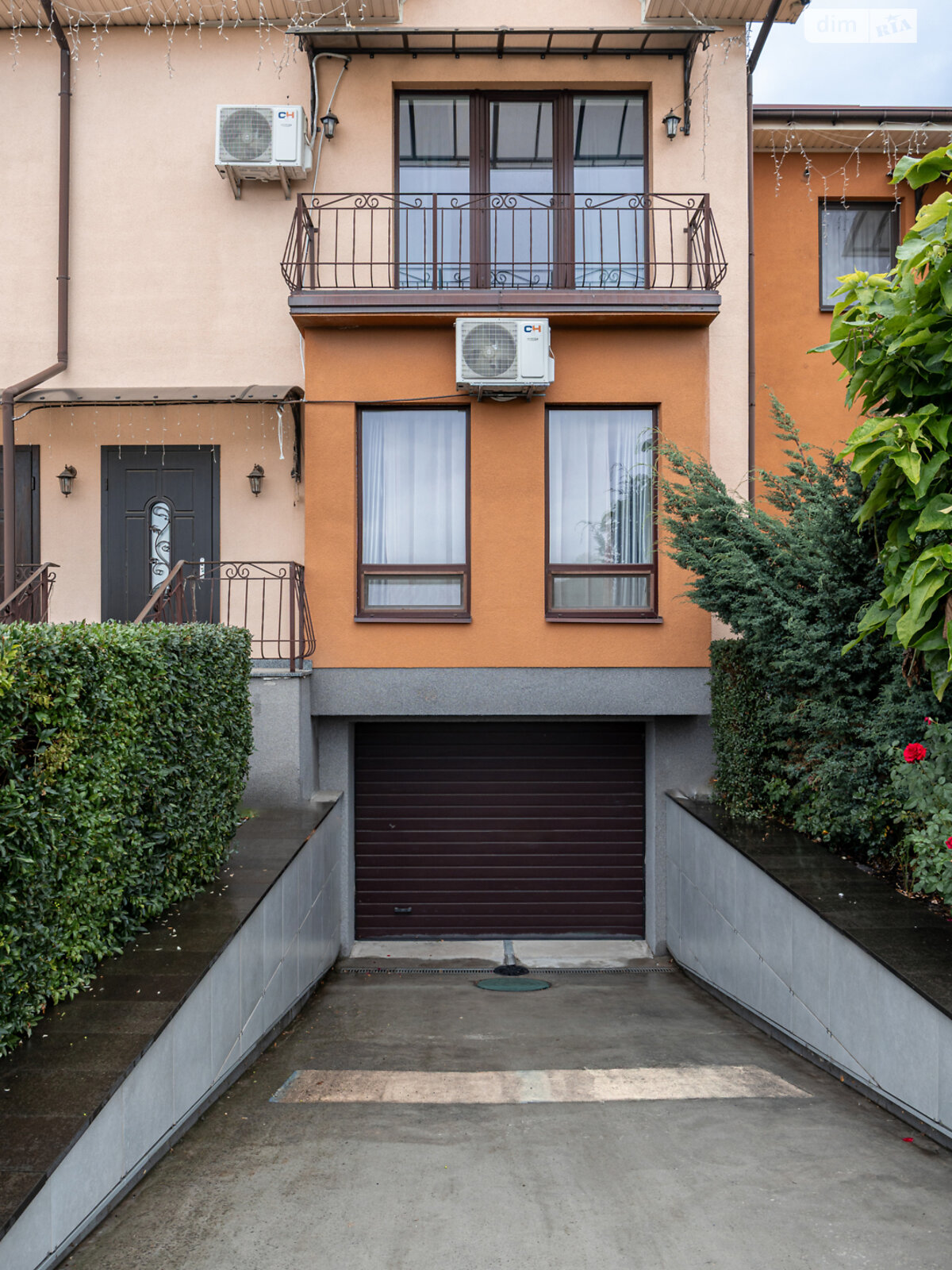 двоповерховий таунхаус, 160.5 кв. м, цегла. Продаж у Обухівці фото 1 двоповерховий таунхаус, 160.5 кв. м, цегла. Продаж у Обухівці фото 1