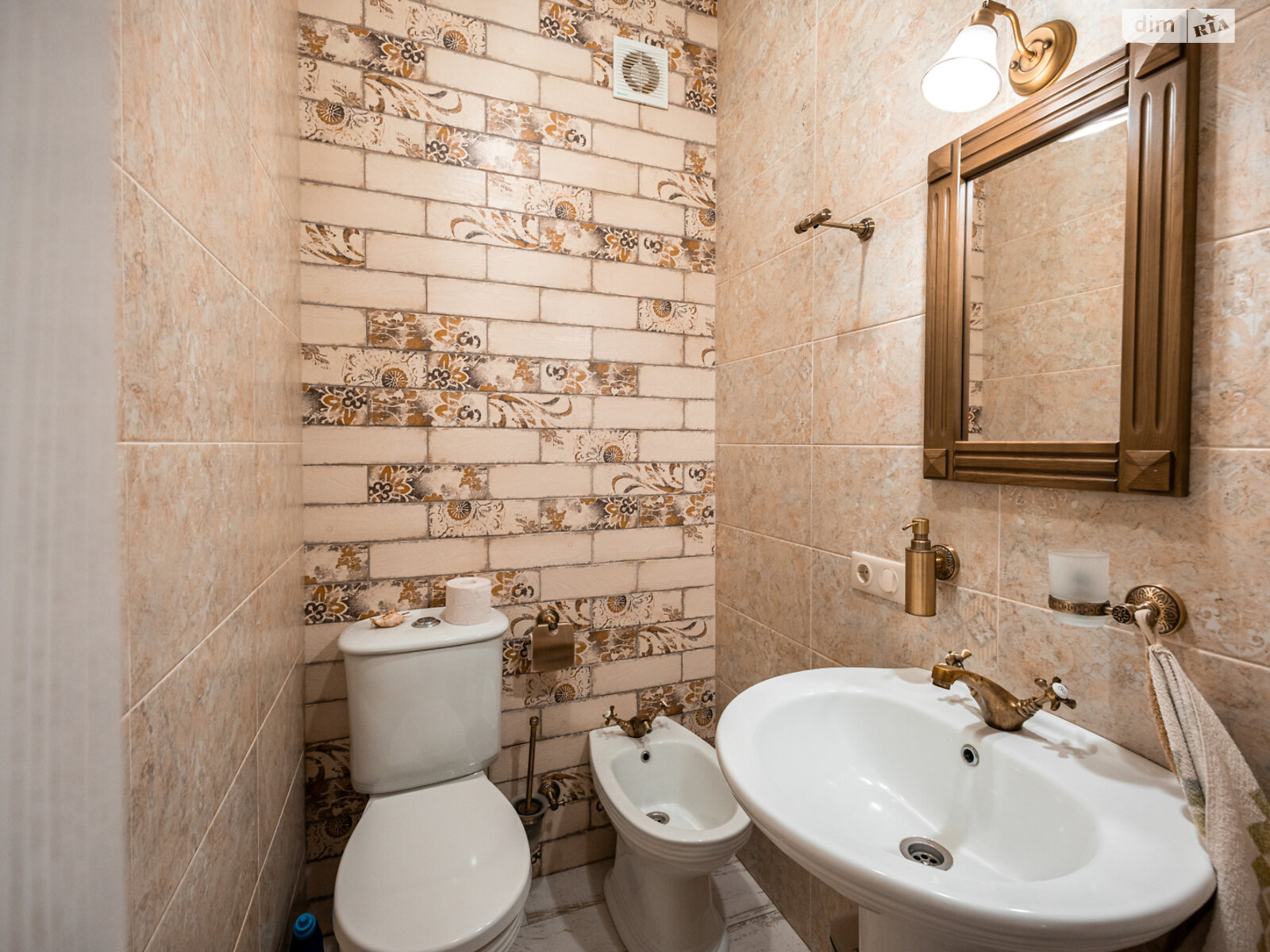 двоповерховий таунхаус, 160.5 кв. м, цегла. Продаж у Обухівці фото 1 двоповерховий таунхаус, 160.5 кв. м, цегла. Продаж у Обухівці фото 1