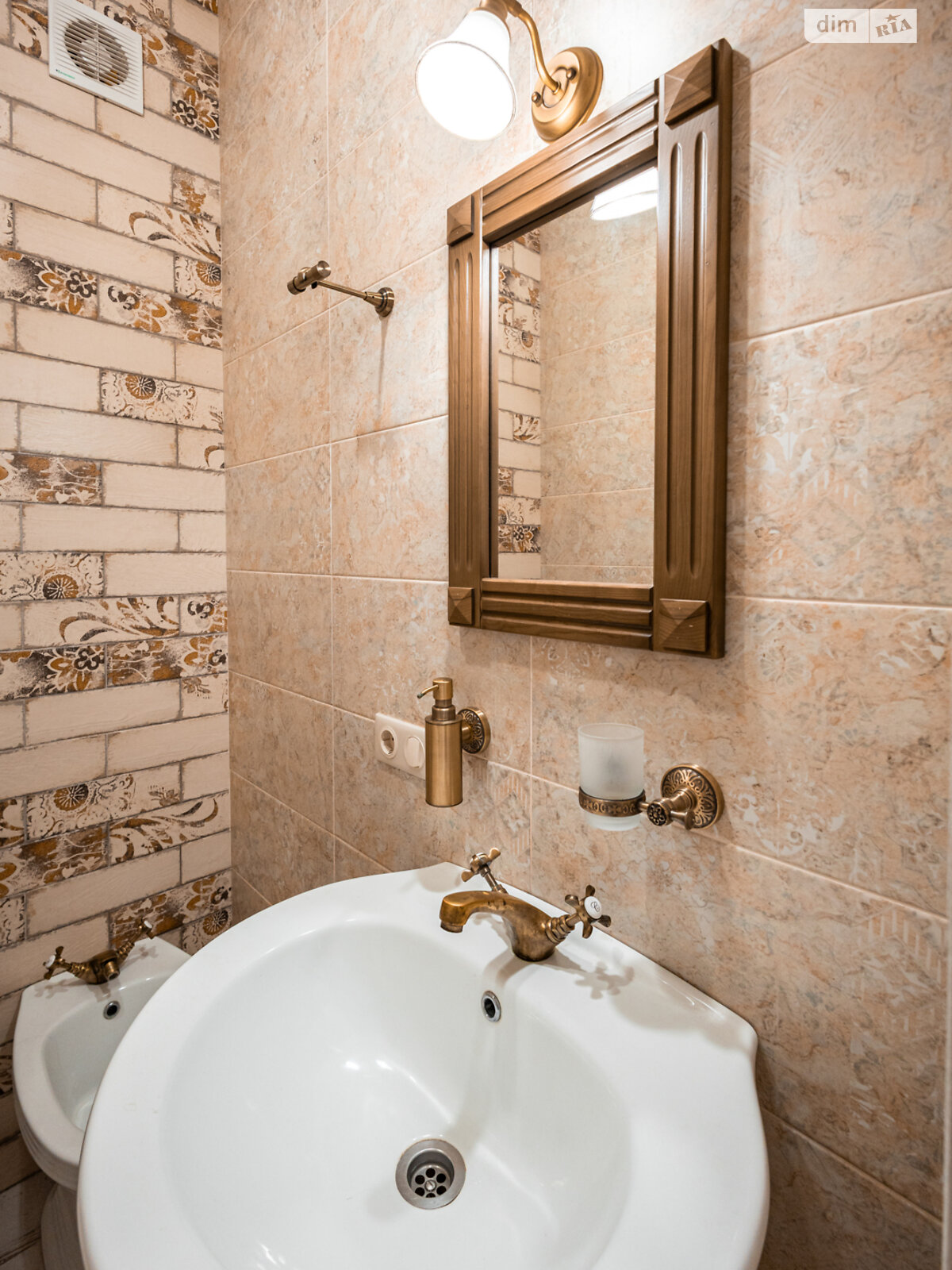 двоповерховий таунхаус, 160.5 кв. м, цегла. Продаж у Обухівці фото 1 двоповерховий таунхаус, 160.5 кв. м, цегла. Продаж у Обухівці фото 1