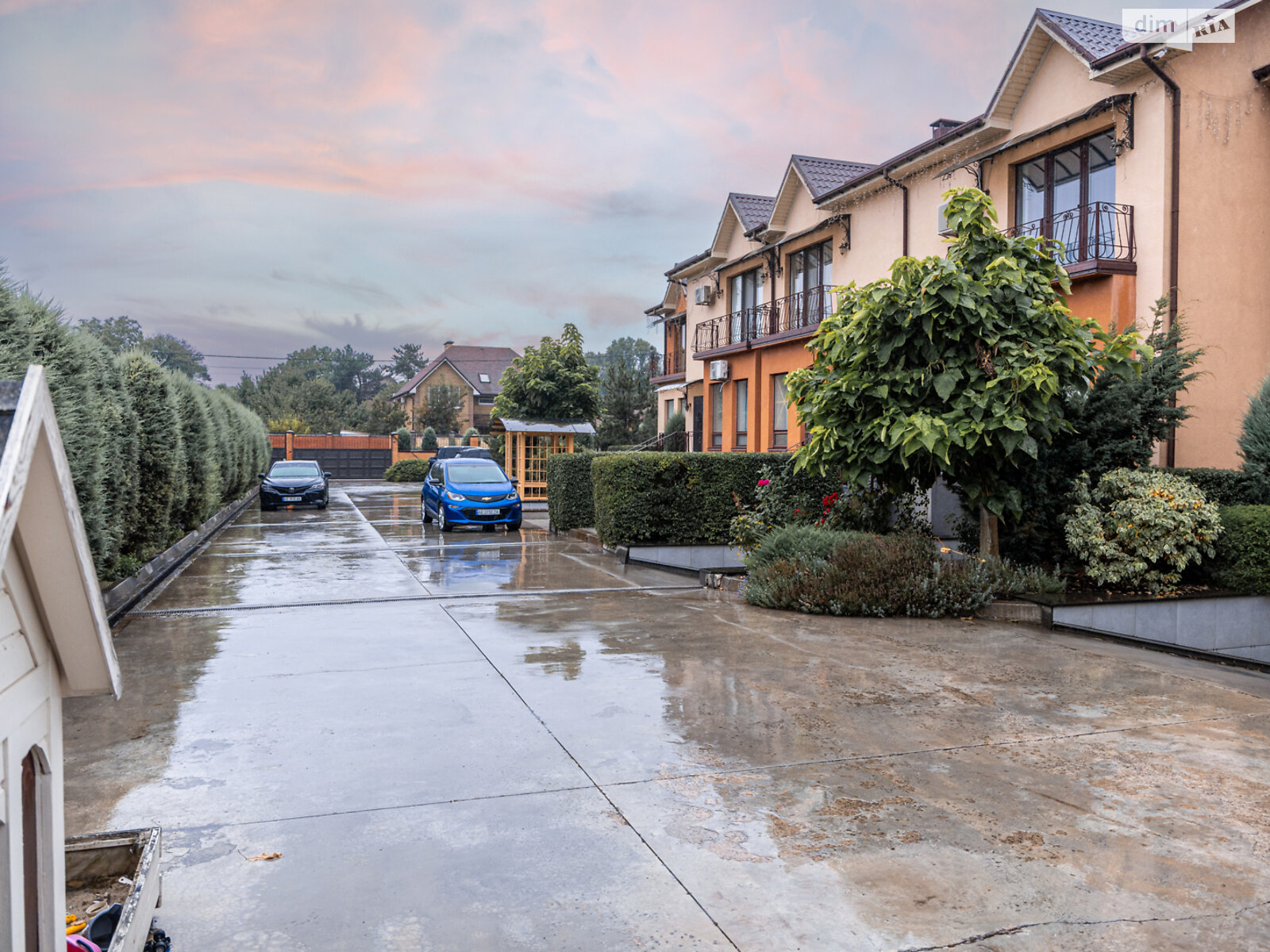 двоповерховий таунхаус, 160.5 кв. м, цегла. Продаж у Обухівці фото 1 двоповерховий таунхаус, 160.5 кв. м, цегла. Продаж у Обухівці фото 1