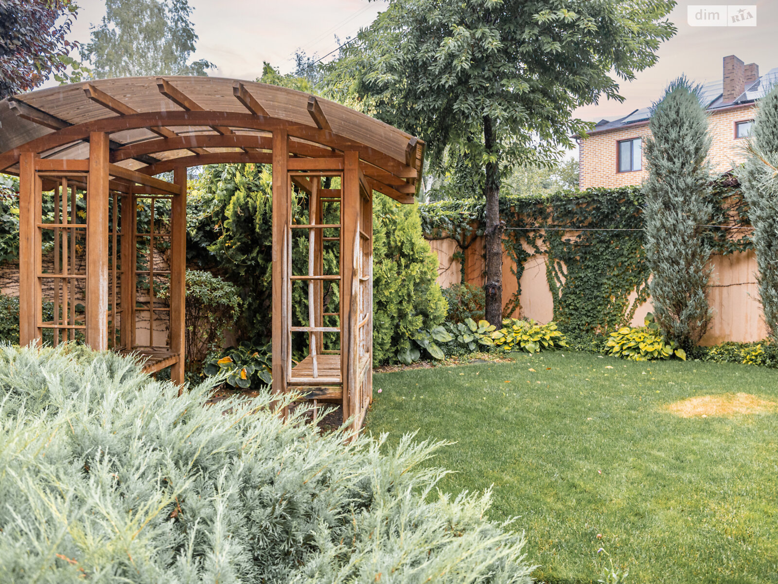 двоповерховий таунхаус, 160.5 кв. м, цегла. Продаж у Обухівці фото 1 двоповерховий таунхаус, 160.5 кв. м, цегла. Продаж у Обухівці фото 1