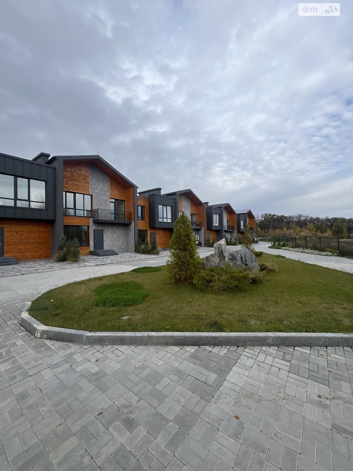 двухэтажный таунхаус, 118 кв. м, кирпич. Продажа в Днепре фото 1