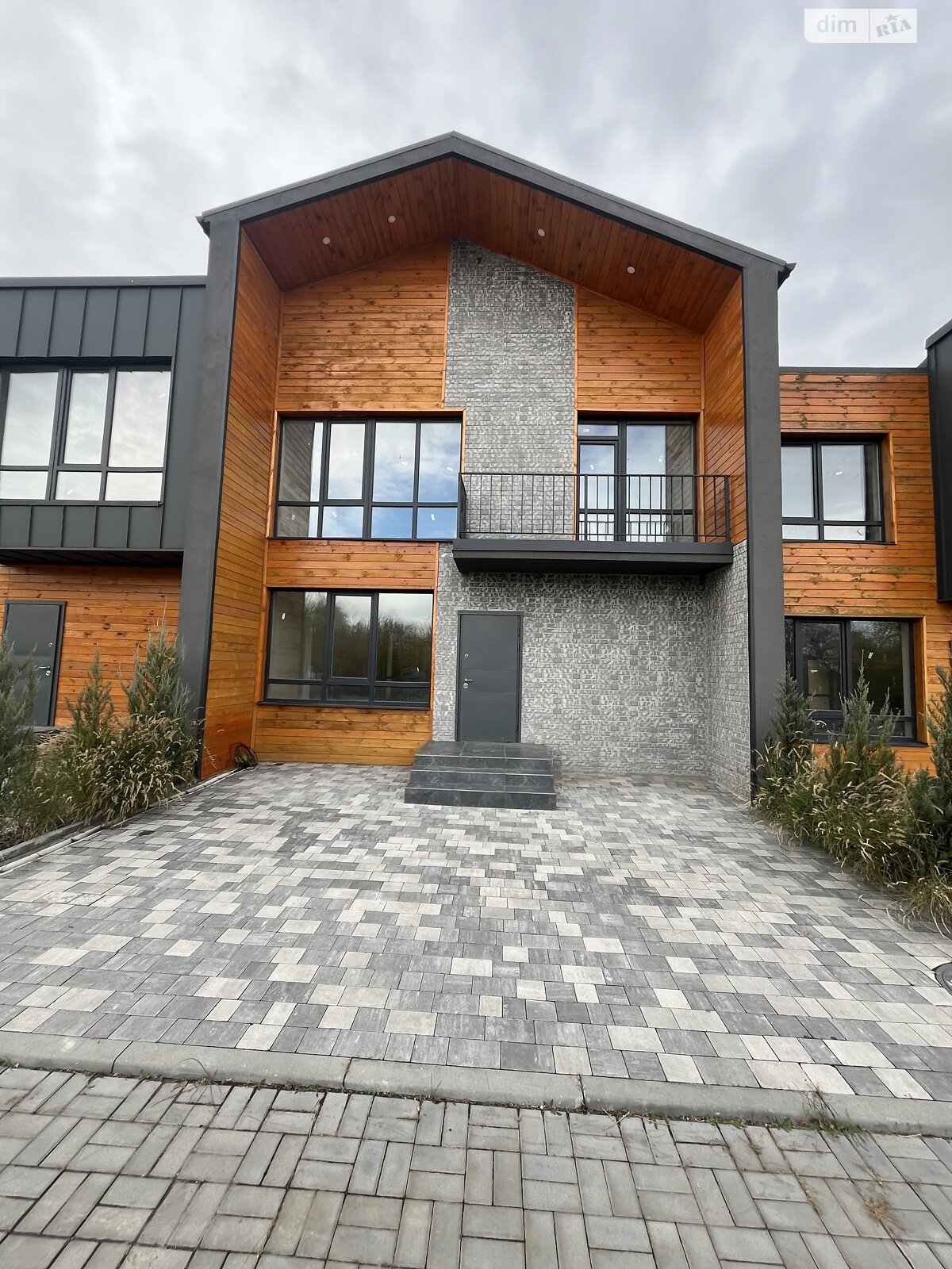 двухэтажный таунхаус, 118 кв. м, кирпич. Продажа в Днепре фото 1