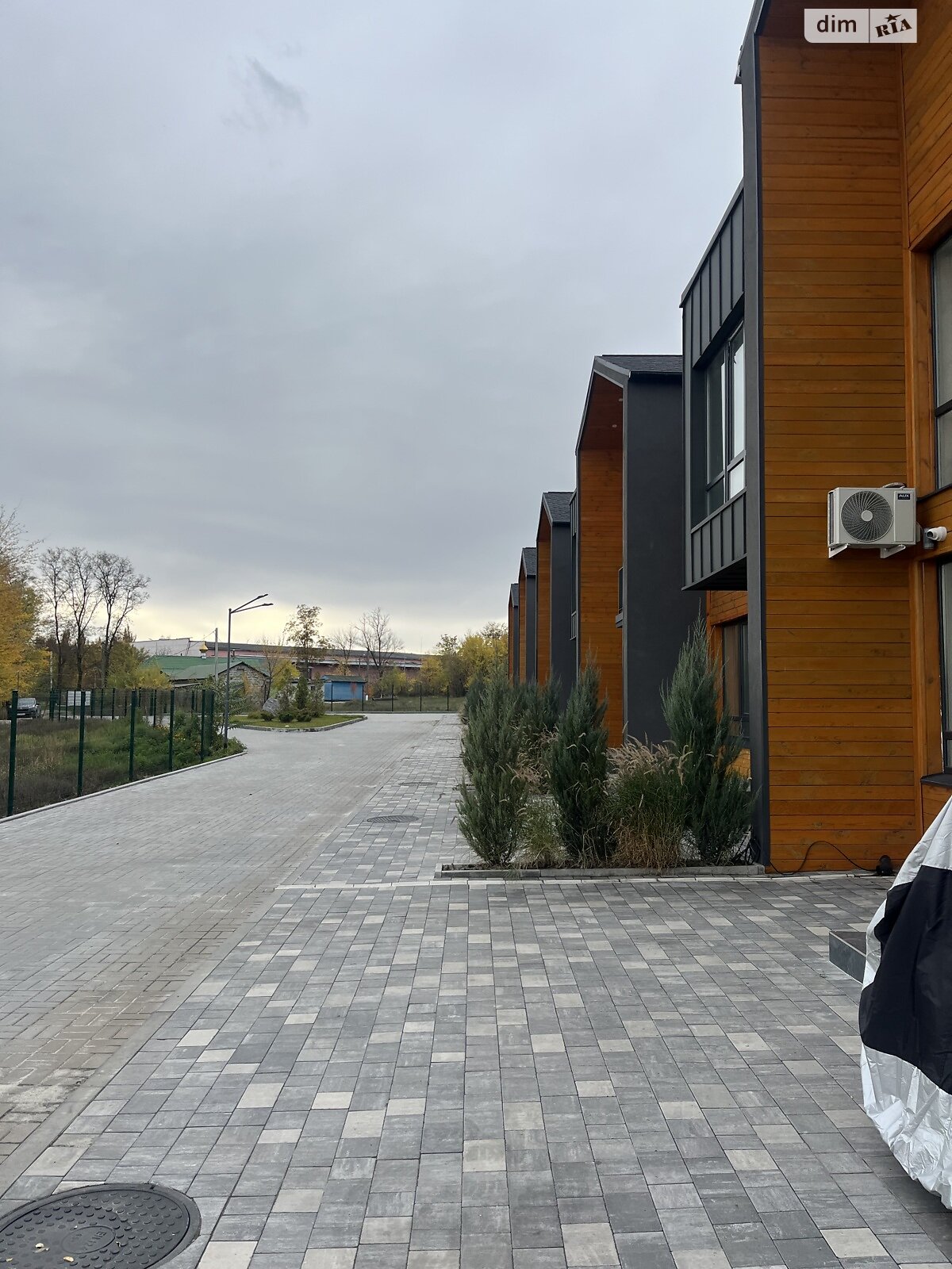 двухэтажный таунхаус, 118 кв. м, кирпич. Продажа в Днепре фото 1