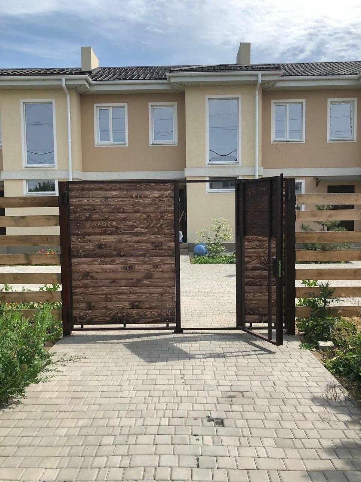 двухэтажный таунхаус, 96 кв. м, газобетон. Продажа в Фонтанке фото 1 двухэтажный таунхаус, 96 кв. м, газобетон. Продажа в Фонтанке фото 1