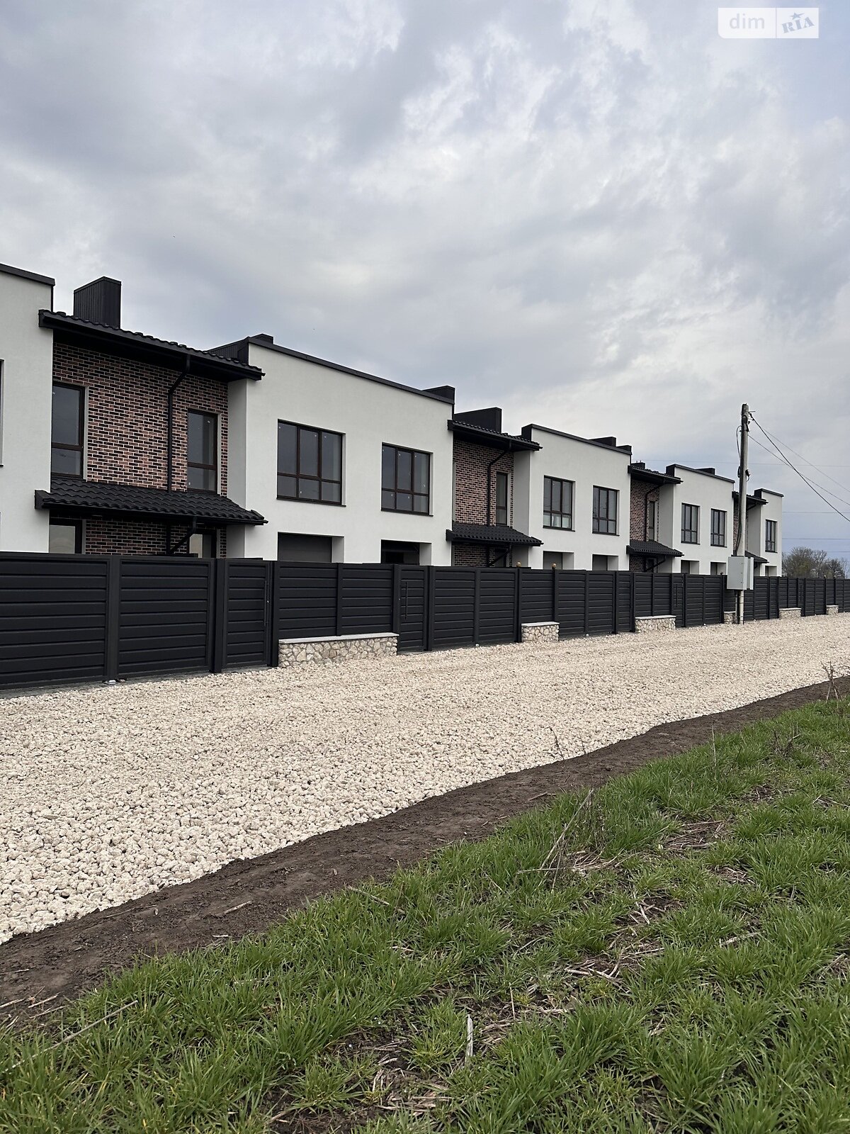 двоповерховий таунхаус, 130 кв. м, цегла. Продаж у Гаях Чумакових фото 1 двоповерховий таунхаус, 130 кв. м, цегла. Продаж у Гаях Чумакових фото 1
