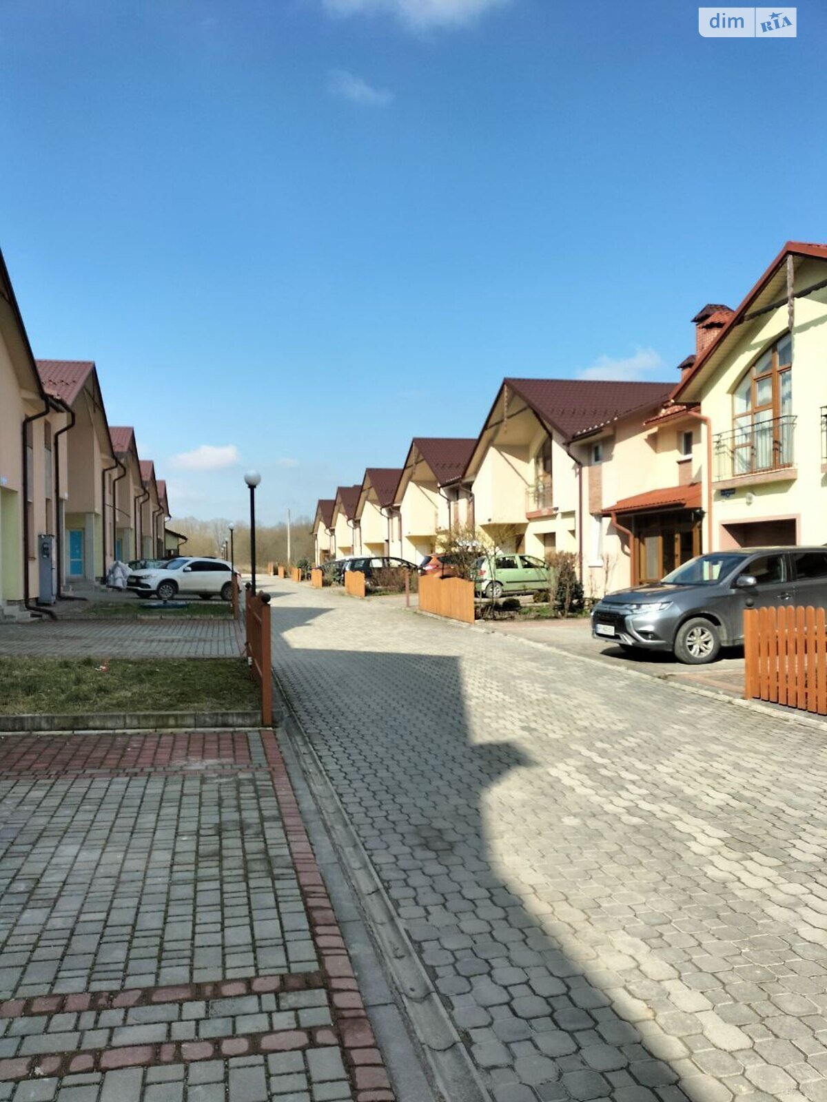 двухэтажный таунхаус, 150.3 кв. м, кирпич. Продажа в Гаях-Шевченковских фото 1 двухэтажный таунхаус, 150.3 кв. м, кирпич. Продажа в Гаях-Шевченковских фото 1