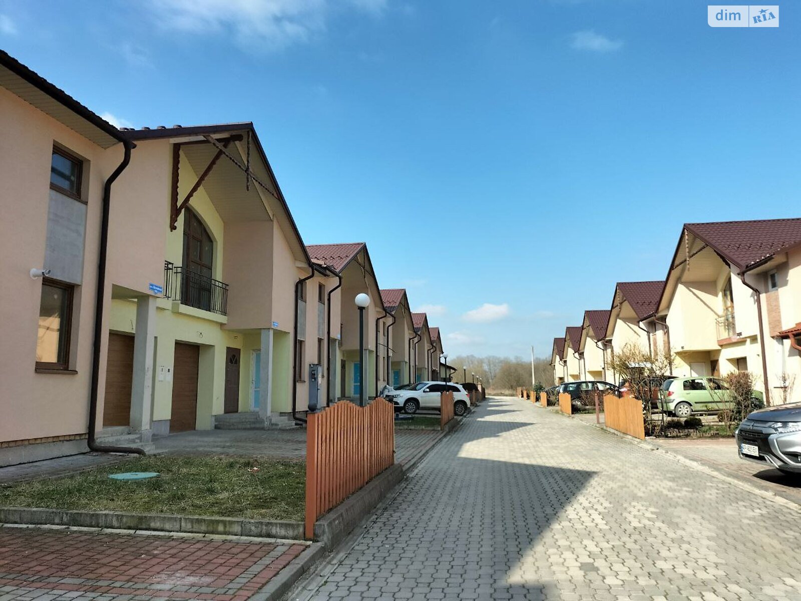 двухэтажный таунхаус, 150.3 кв. м, кирпич. Продажа в Гаях-Шевченковских фото 1 двухэтажный таунхаус, 150.3 кв. м, кирпич. Продажа в Гаях-Шевченковских фото 1