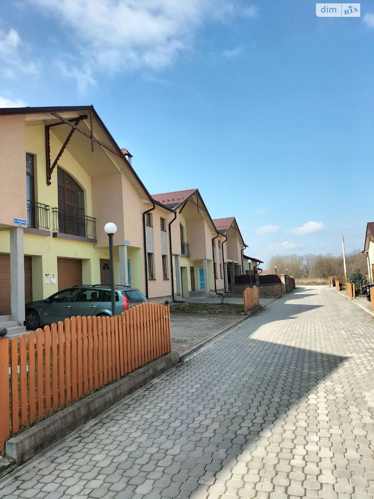 двухэтажный таунхаус, 150.3 кв. м, кирпич. Продажа в Гаях-Шевченковских фото 1 двухэтажный таунхаус, 150.3 кв. м, кирпич. Продажа в Гаях-Шевченковских фото 1