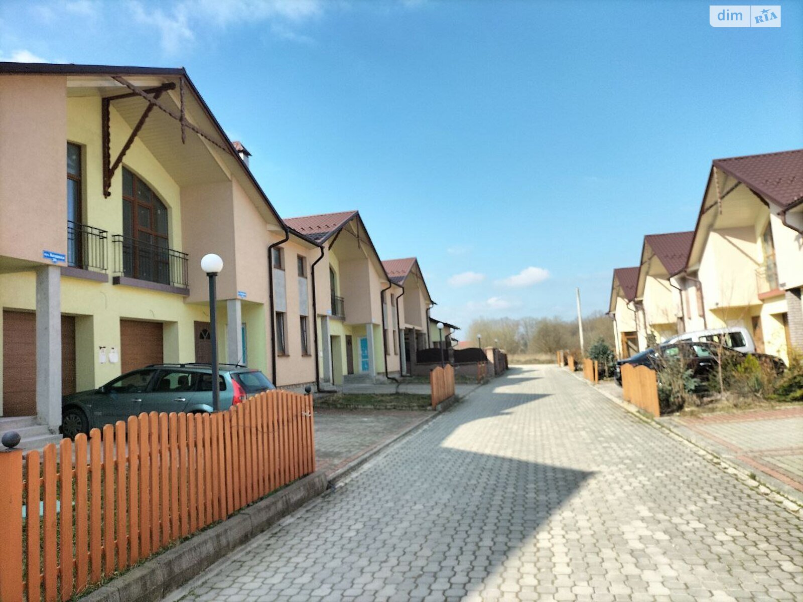 двухэтажный таунхаус, 150.3 кв. м, кирпич. Продажа в Гаях-Шевченковских фото 1 двухэтажный таунхаус, 150.3 кв. м, кирпич. Продажа в Гаях-Шевченковских фото 1