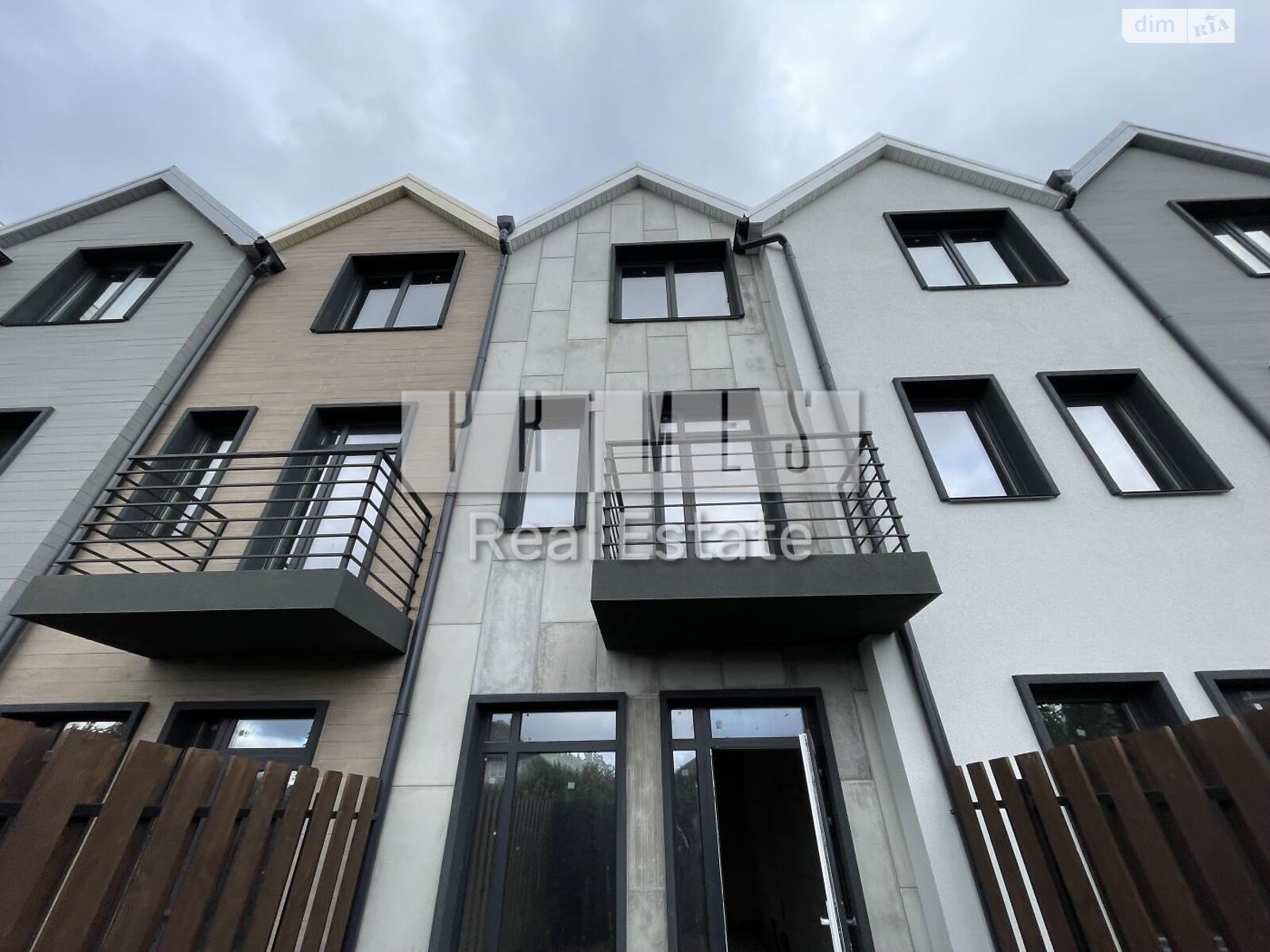 триповерховий таунхаус, 87 кв. м, газобетон. Продаж у Гатне фото 1