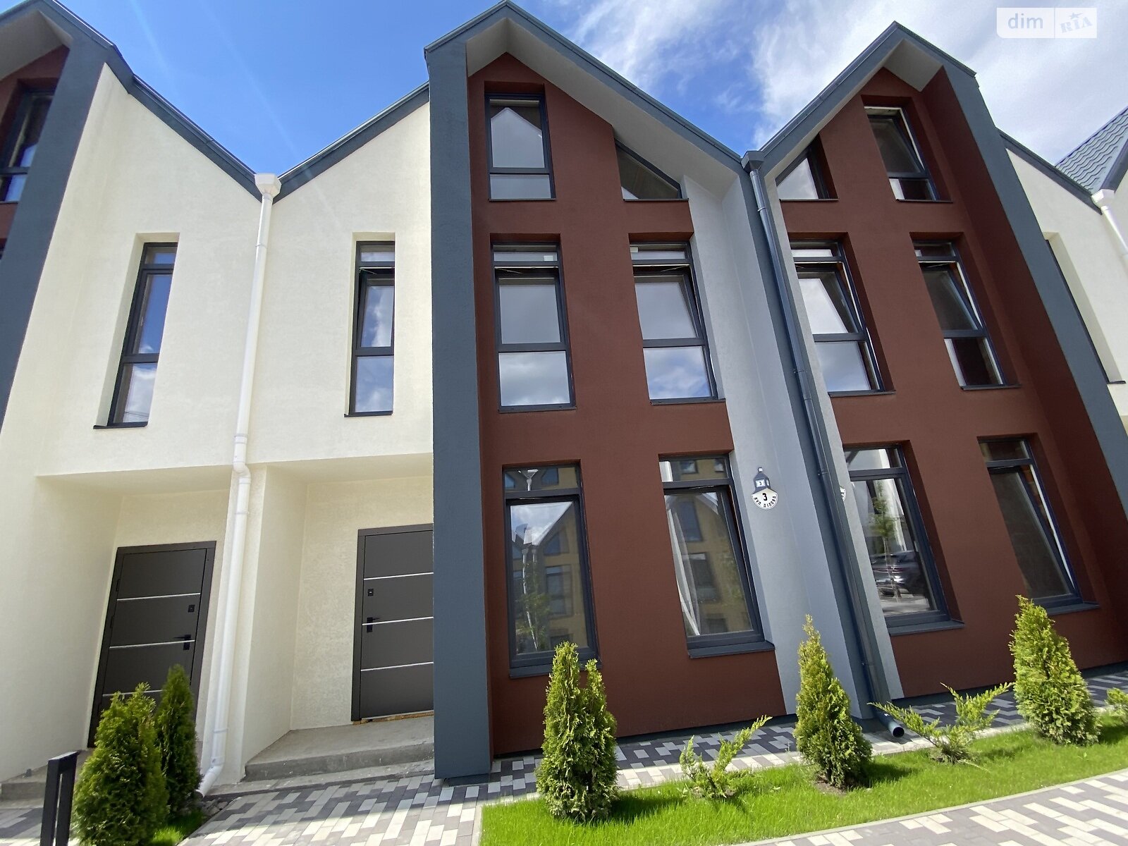 двоповерховий таунхаус, 110 кв. м, кирпич. Продаж у Гатне фото 1 двоповерховий таунхаус, 110 кв. м, кирпич. Продаж у Гатне фото 1