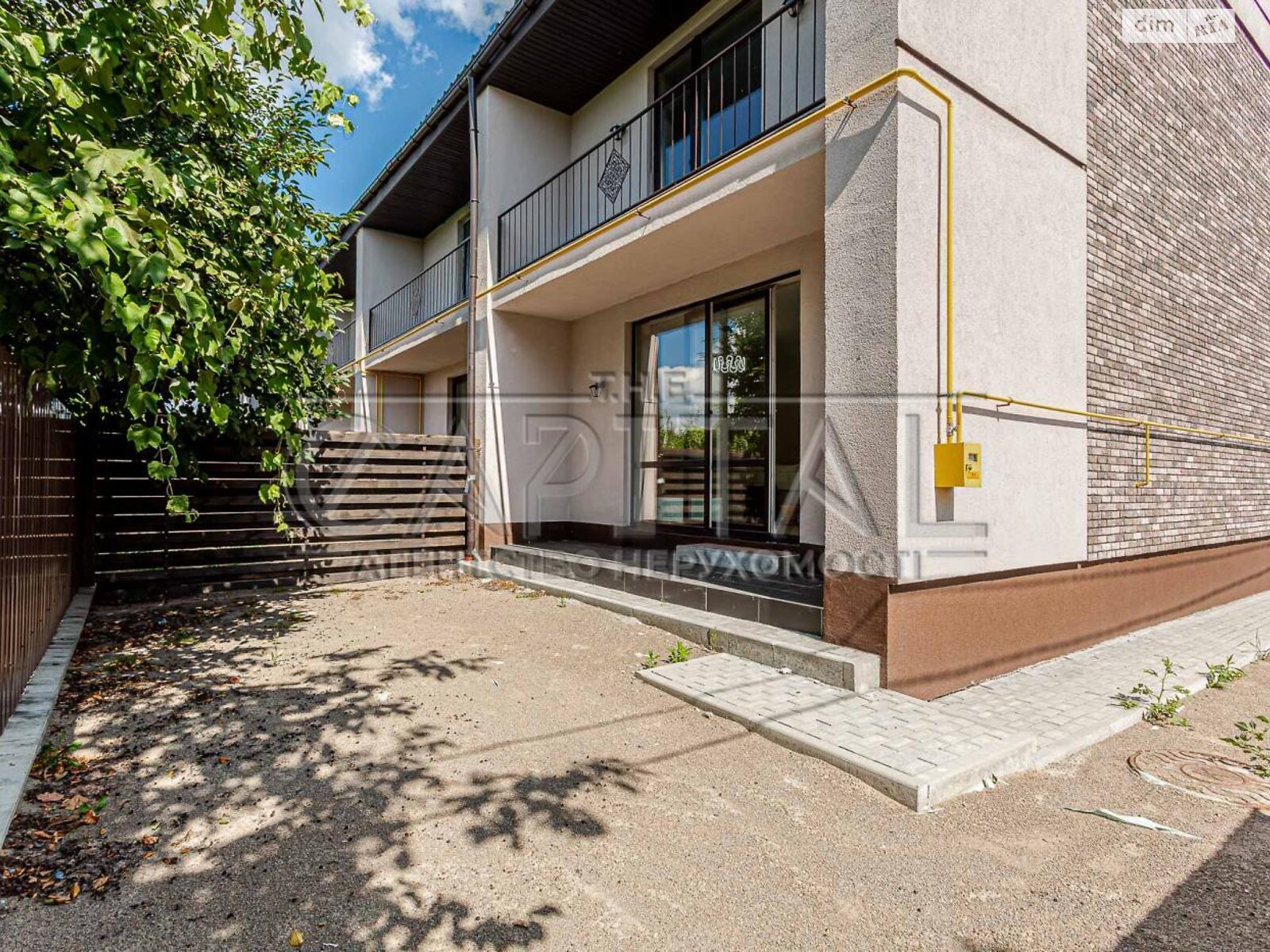 двоповерховий таунхаус, 180 кв. м, цегла. Продаж у Гатне фото 1 двоповерховий таунхаус, 180 кв. м, цегла. Продаж у Гатне фото 1