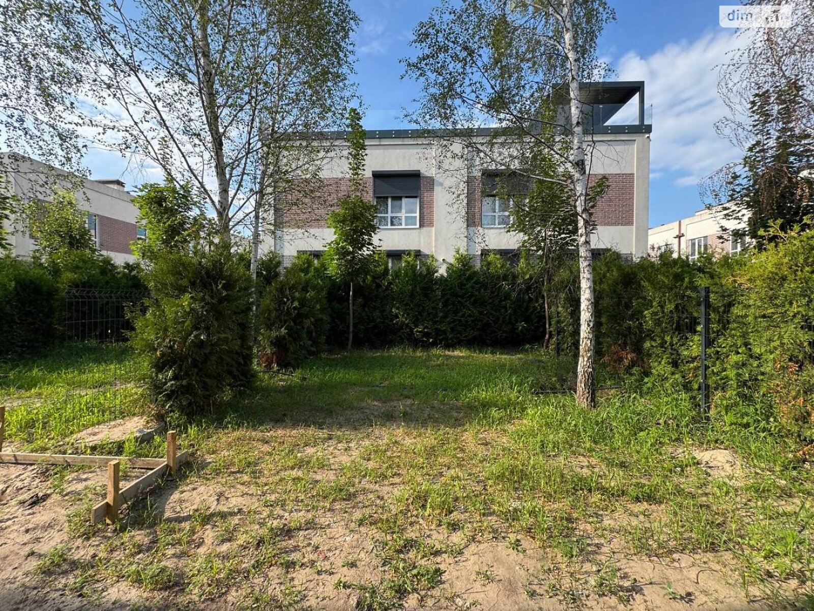 двухэтажный таунхаус, 93 кв. м, кирпич. Продажа в Горе фото 1 двухэтажный таунхаус, 93 кв. м, кирпич. Продажа в Горе фото 1