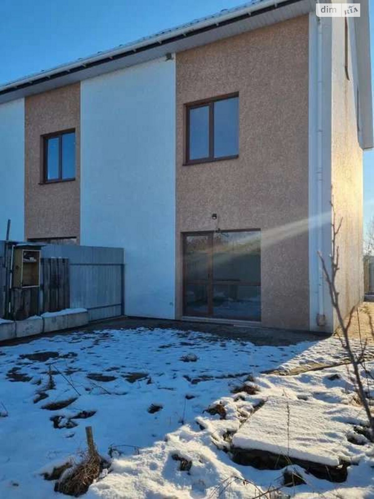 трехэтажный таунхаус, 148 кв. м, кирпич. Продажа в Горбовичах фото 1 трехэтажный таунхаус, 148 кв. м, кирпич. Продажа в Горбовичах фото 1