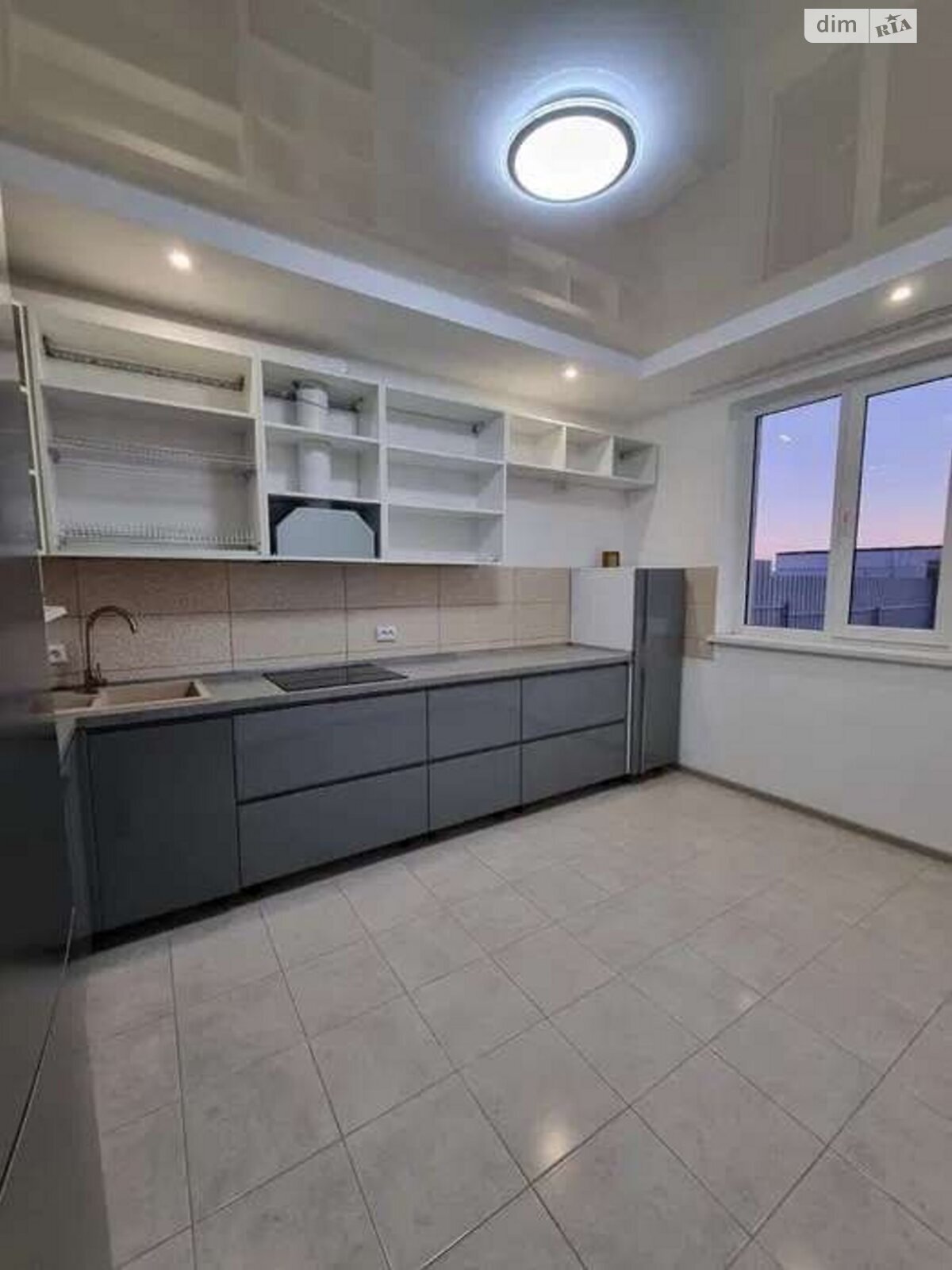 трехэтажный таунхаус, 148 кв. м, кирпич. Продажа в Горбовичах фото 1 трехэтажный таунхаус, 148 кв. м, кирпич. Продажа в Горбовичах фото 1