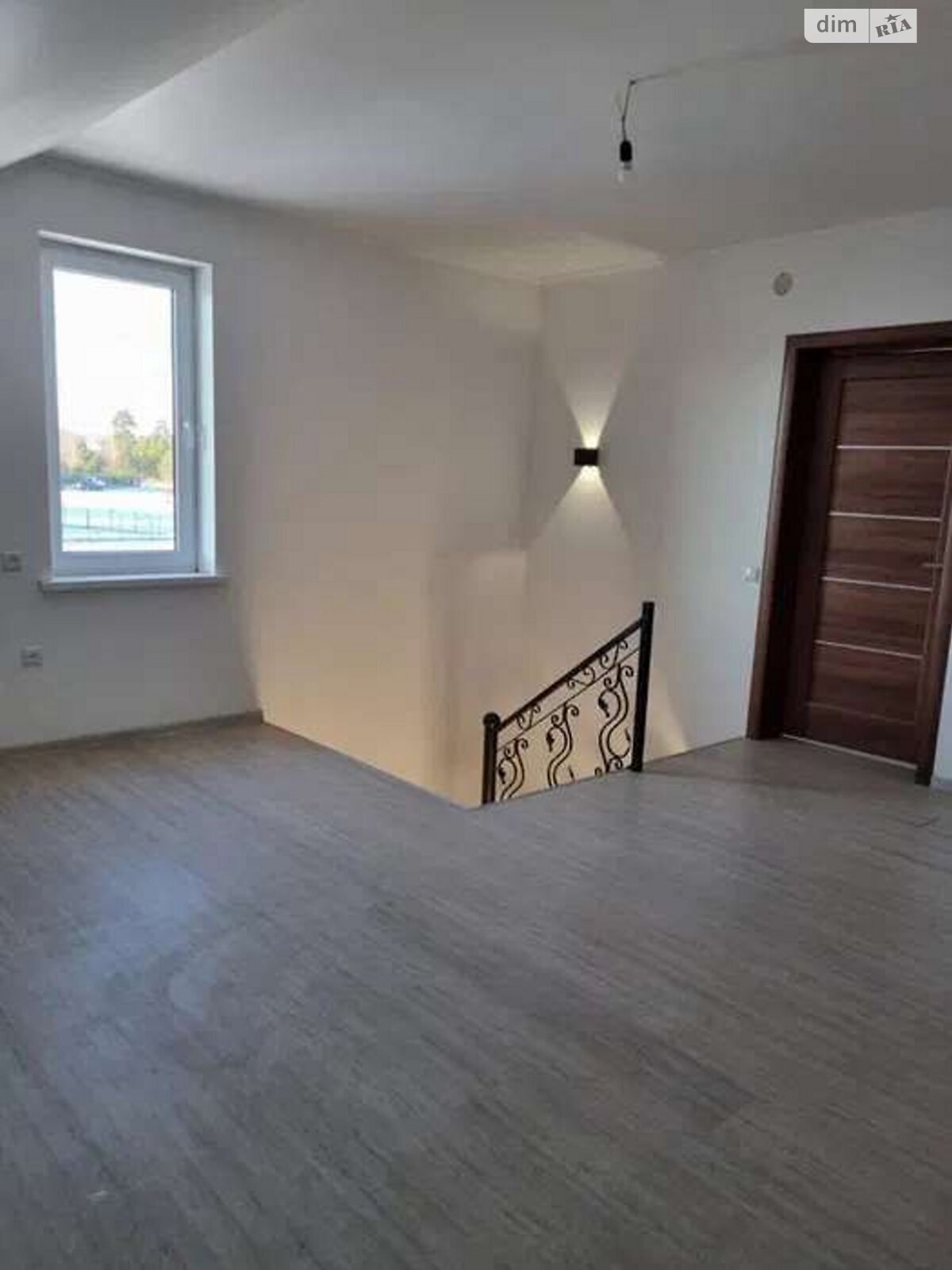 трехэтажный таунхаус, 148 кв. м, кирпич. Продажа в Горбовичах фото 1 трехэтажный таунхаус, 148 кв. м, кирпич. Продажа в Горбовичах фото 1