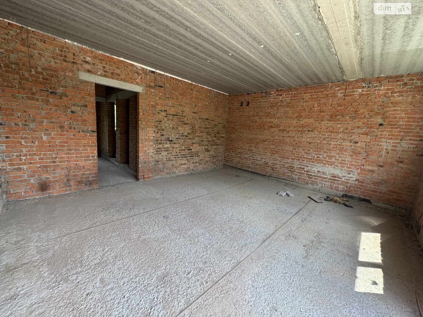 трехэтажный таунхаус, 109 кв. м, кирпич. Продажа в Гореничах фото 1 трехэтажный таунхаус, 109 кв. м, кирпич. Продажа в Гореничах фото 1