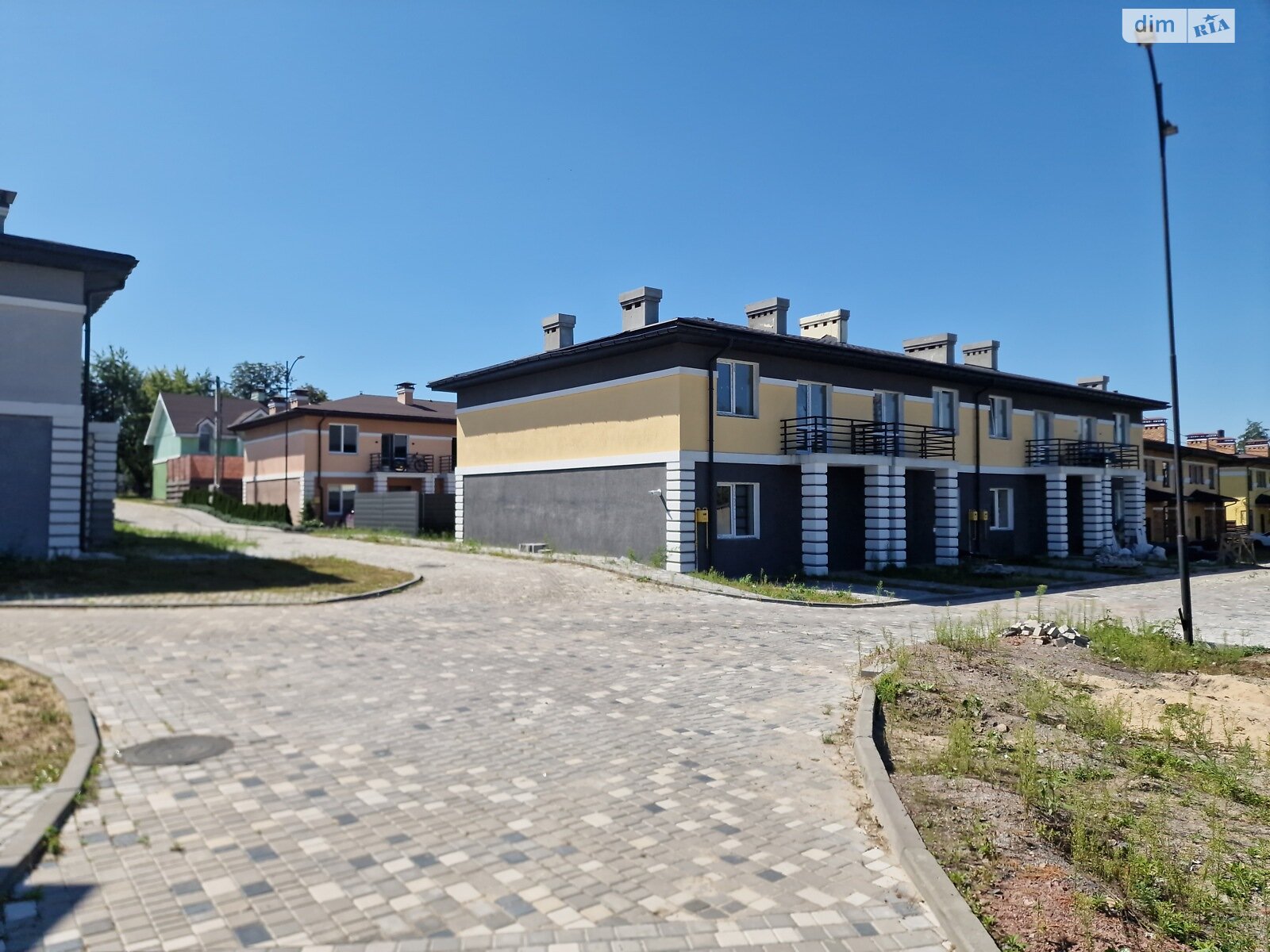 двоповерховий таунхаус, 125 кв. м, цегла. Продаж у Горенці фото 1 двоповерховий таунхаус, 125 кв. м, цегла. Продаж у Горенці фото 1