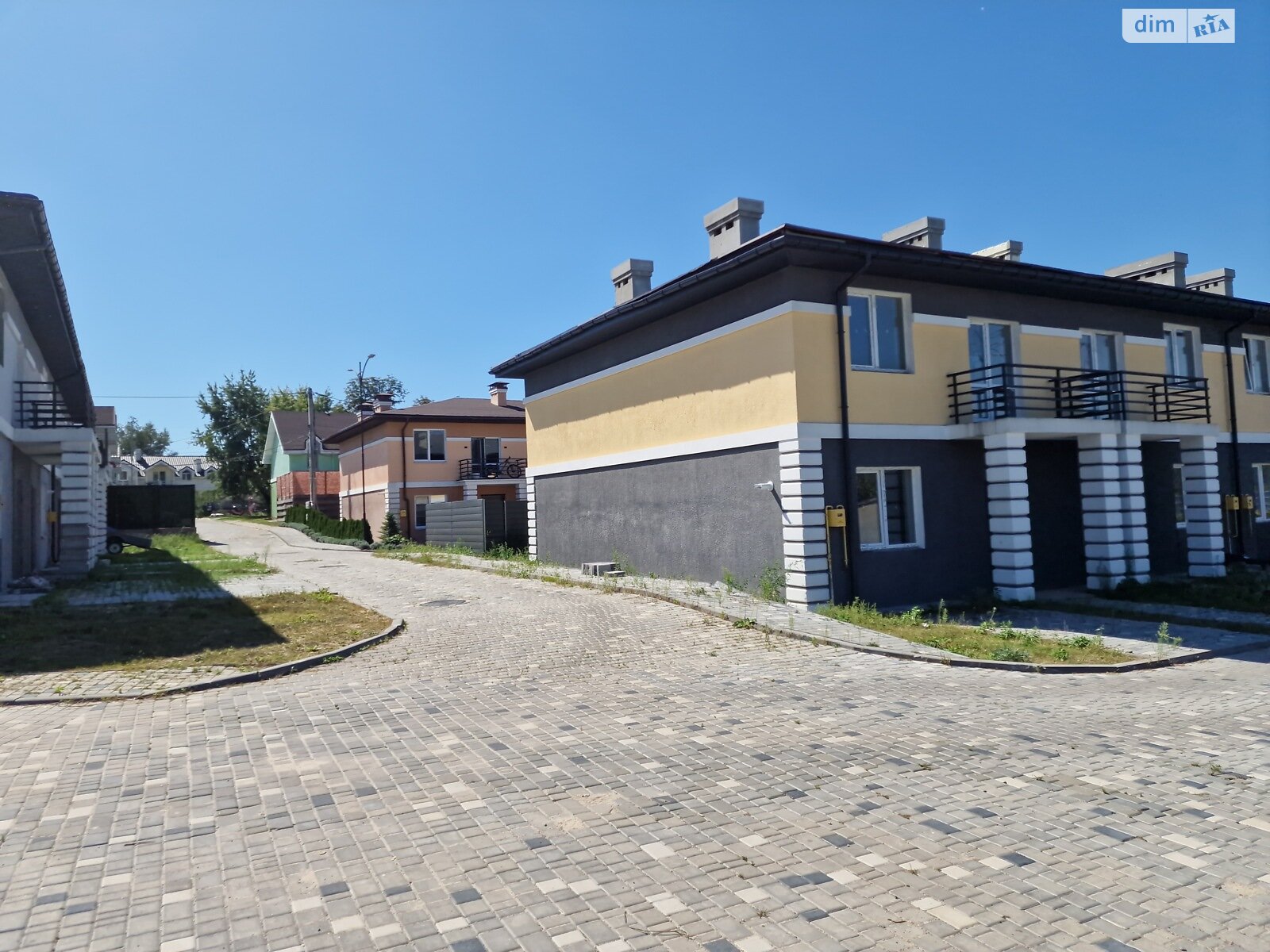 двоповерховий таунхаус, 125 кв. м, цегла. Продаж у Горенці фото 1 двоповерховий таунхаус, 125 кв. м, цегла. Продаж у Горенці фото 1