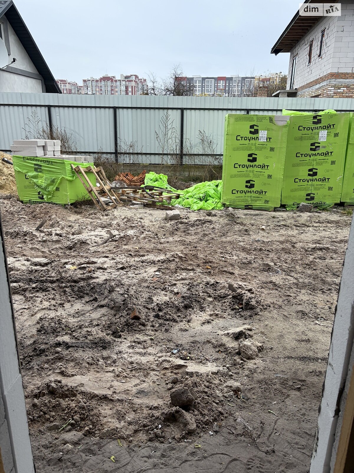 двоповерховий таунхаус, 60 кв. м, газобетон. Продаж у Гостомелі фото 1 двоповерховий таунхаус, 60 кв. м, газобетон. Продаж у Гостомелі фото 1