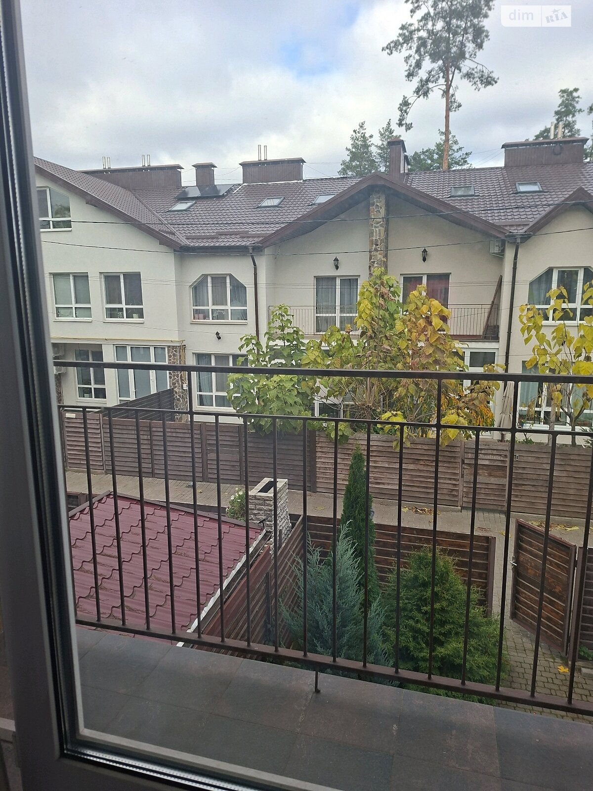 трехэтажный таунхаус, 100 кв. м, кирпич. Продажа в Гостомеле фото 1 трехэтажный таунхаус, 100 кв. м, кирпич. Продажа в Гостомеле фото 1