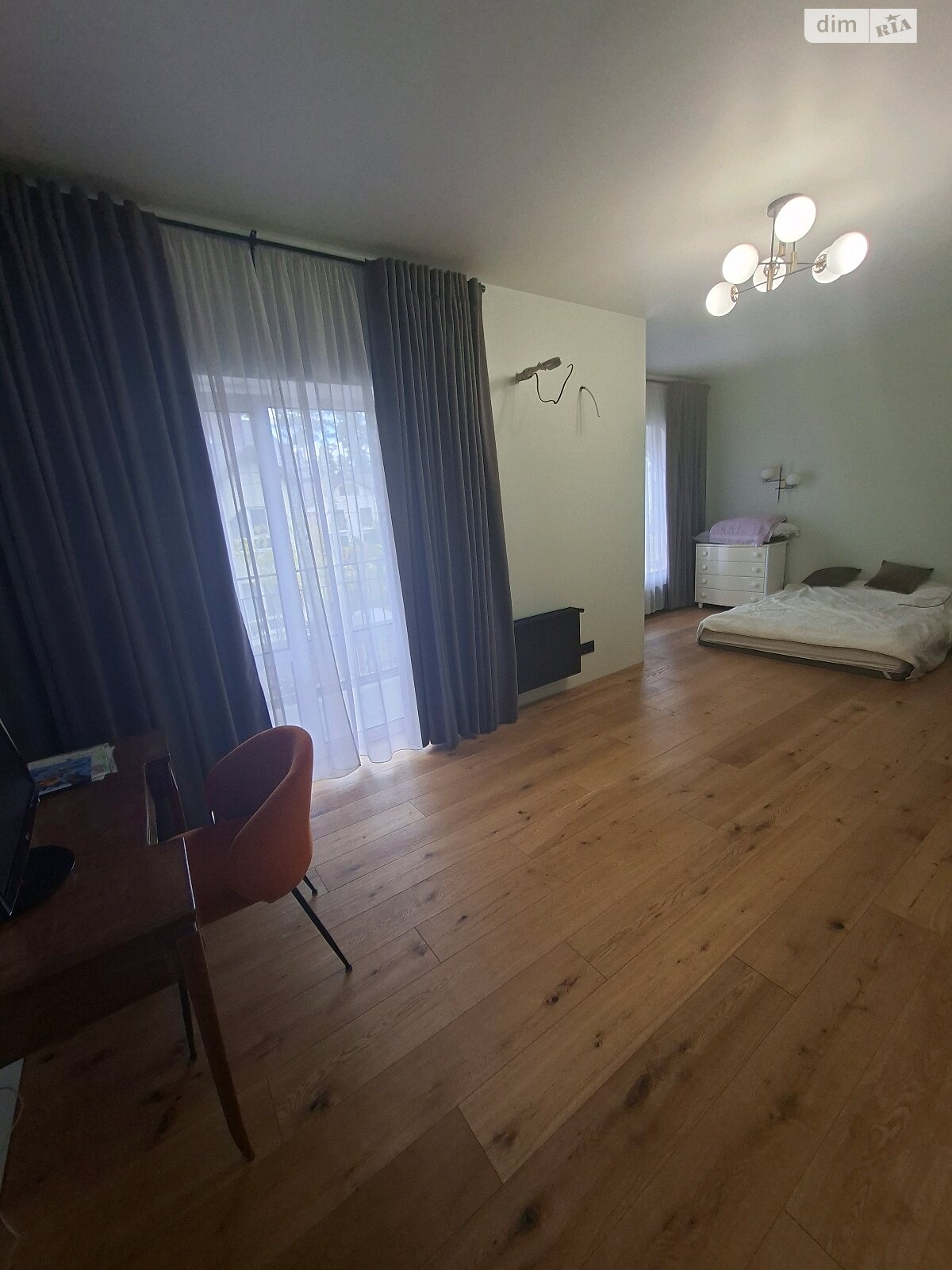 трехэтажный таунхаус, 100 кв. м, кирпич. Продажа в Гостомеле фото 1 трехэтажный таунхаус, 100 кв. м, кирпич. Продажа в Гостомеле фото 1