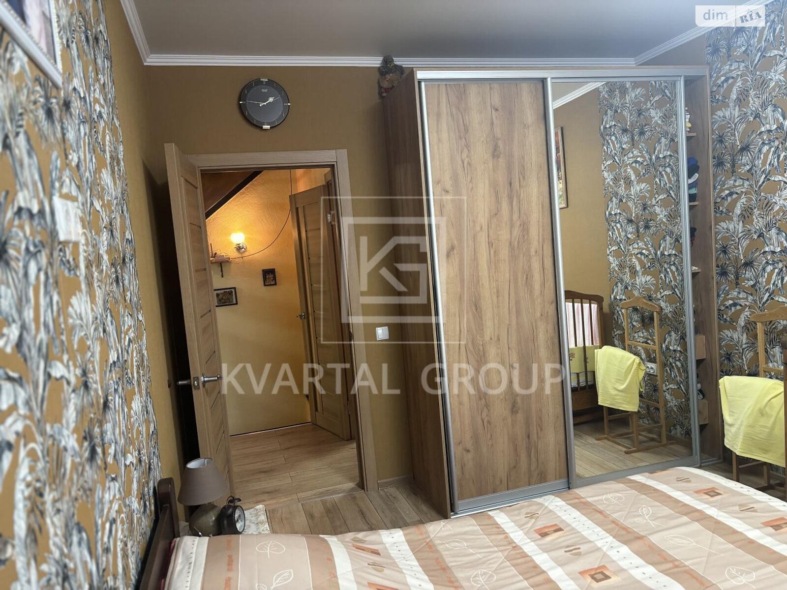 триповерховий таунхаус, 95 кв. м, цегла. Продаж у Гостомелі фото 1 триповерховий таунхаус, 95 кв. м, цегла. Продаж у Гостомелі фото 1