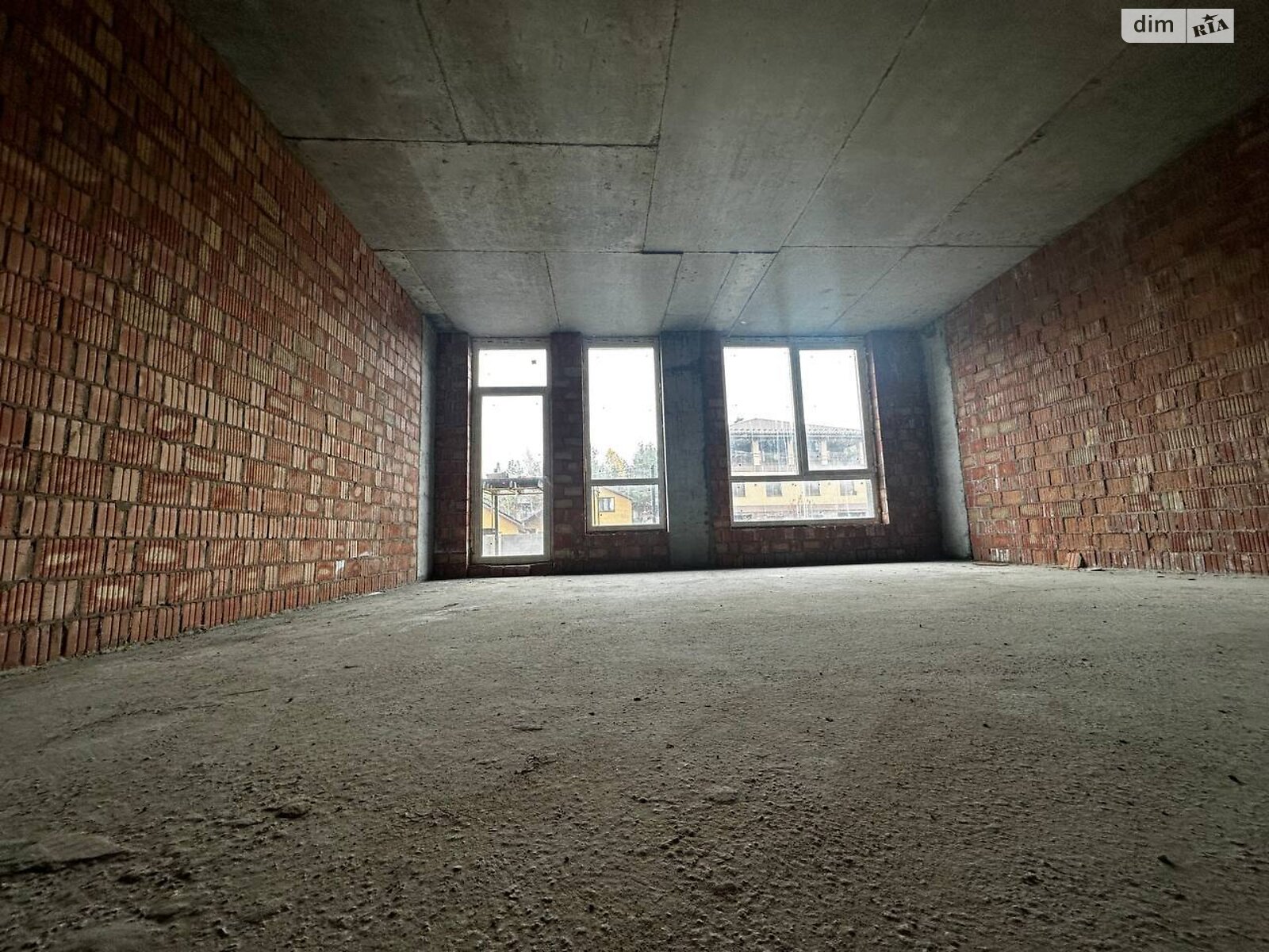 трехэтажный таунхаус, 130 кв. м, керамический блок. Продажа в Гостомеле фото 1