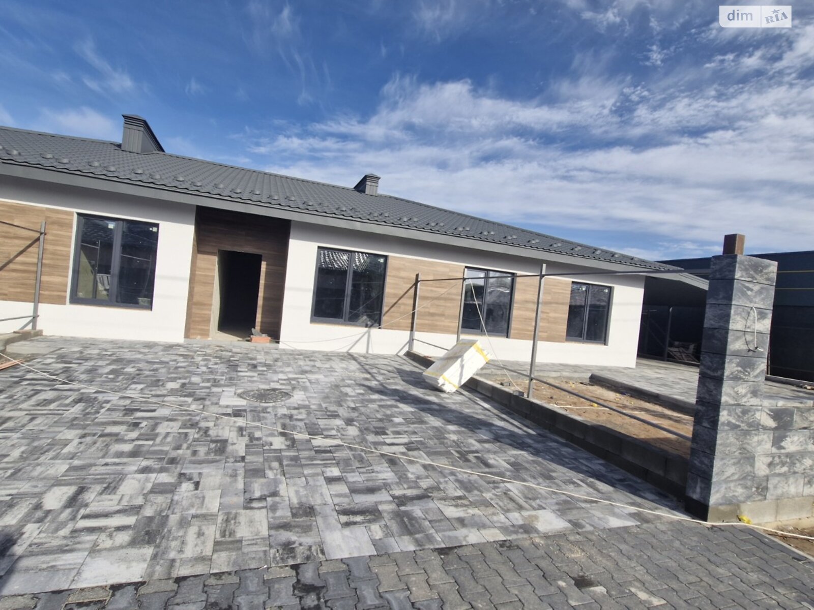 одноэтажный таунхаус, 80 кв. м, кирпич. Продажа в Гостомеле фото 1 одноэтажный таунхаус, 80 кв. м, кирпич. Продажа в Гостомеле фото 1