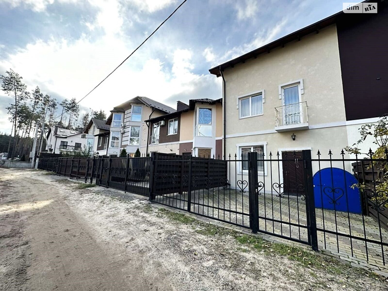 двухэтажный таунхаус, 114.8 кв. м, кирпич. Продажа в Гостомеле фото 1 двухэтажный таунхаус, 114.8 кв. м, кирпич. Продажа в Гостомеле фото 1