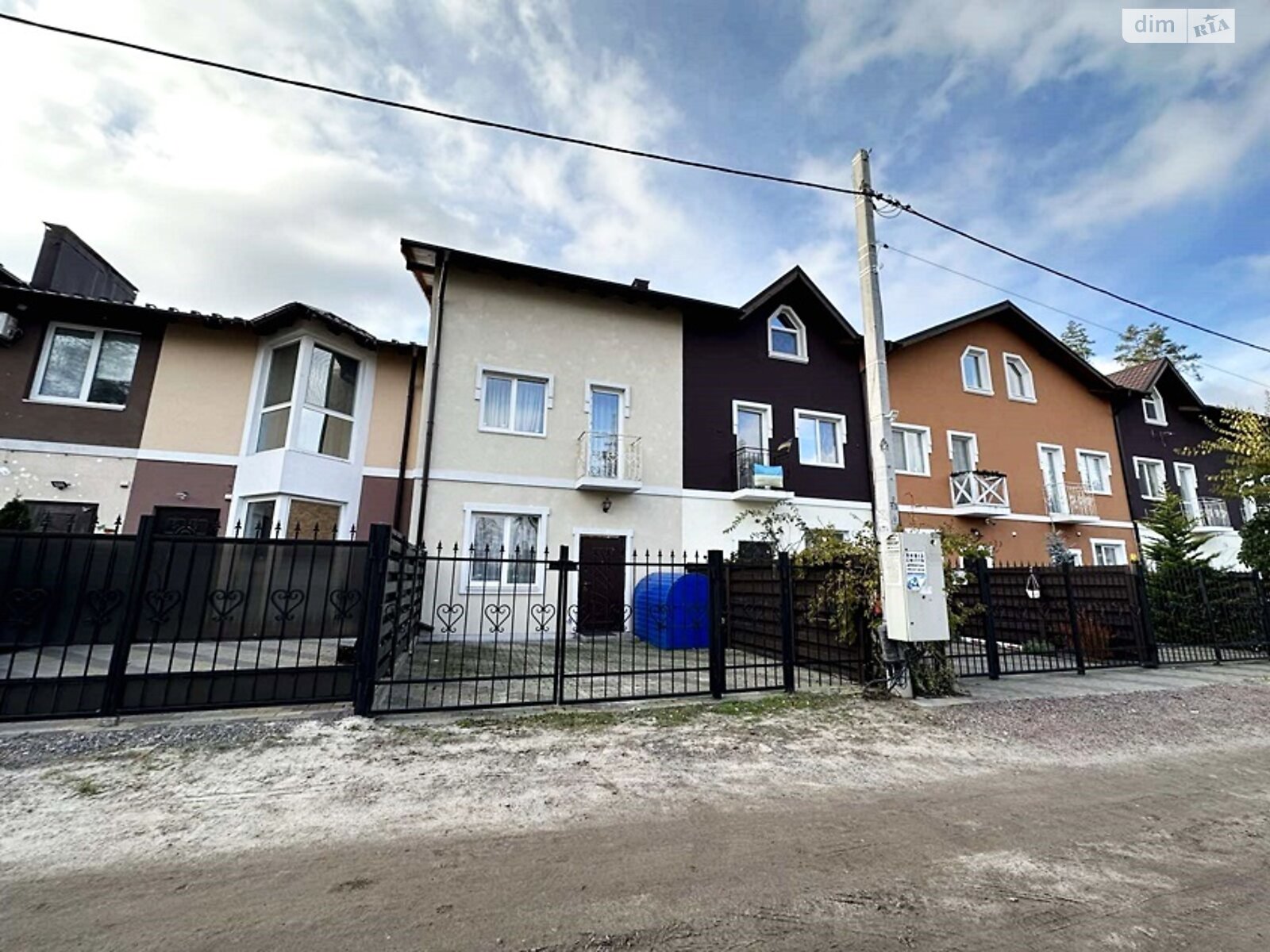 двухэтажный таунхаус, 114.8 кв. м, кирпич. Продажа в Гостомеле фото 1 двухэтажный таунхаус, 114.8 кв. м, кирпич. Продажа в Гостомеле фото 1
