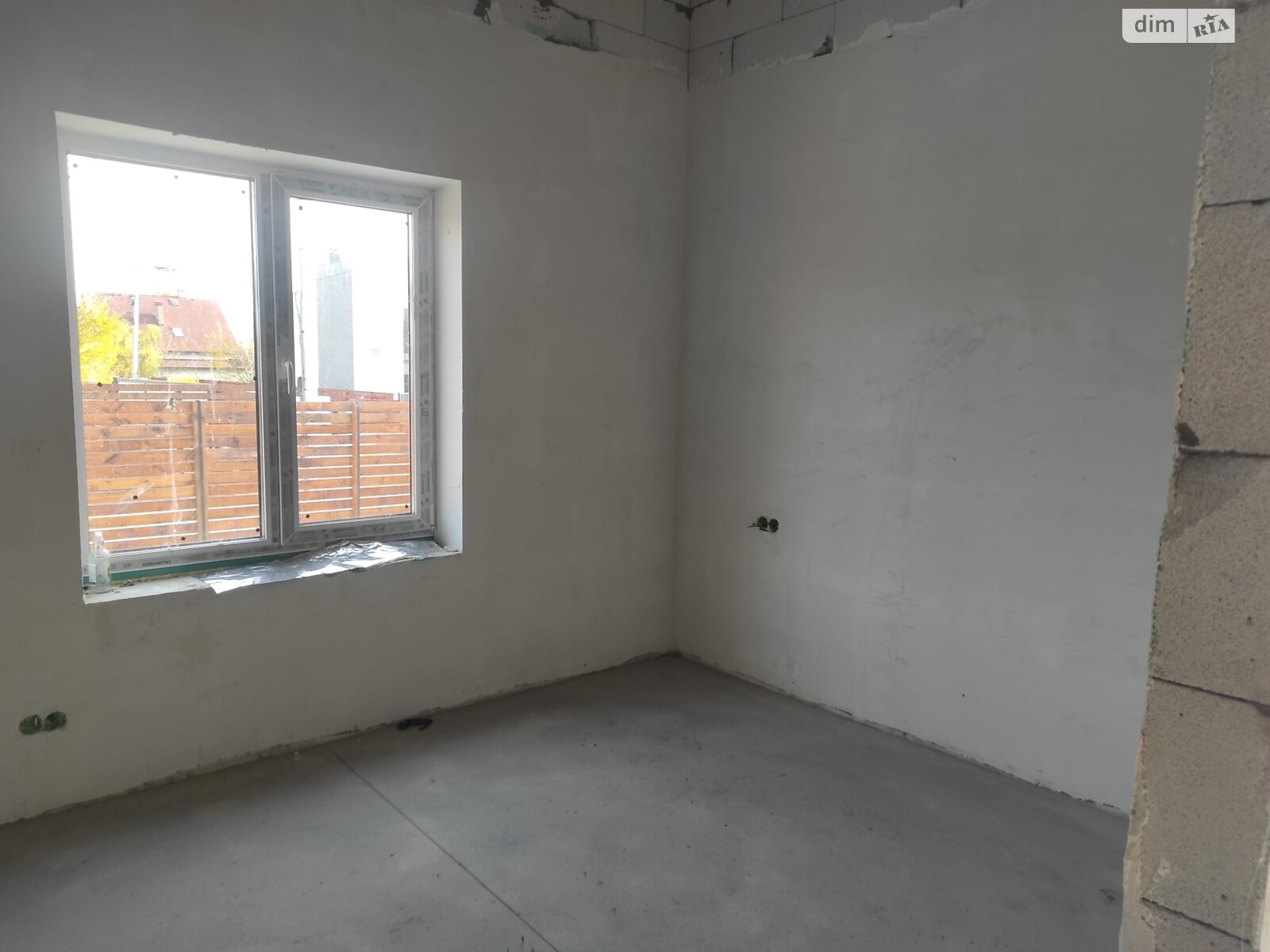 одноэтажный таунхаус, 80 кв. м, кирпич. Продажа в Гостомеле фото 1 одноэтажный таунхаус, 80 кв. м, кирпич. Продажа в Гостомеле фото 1