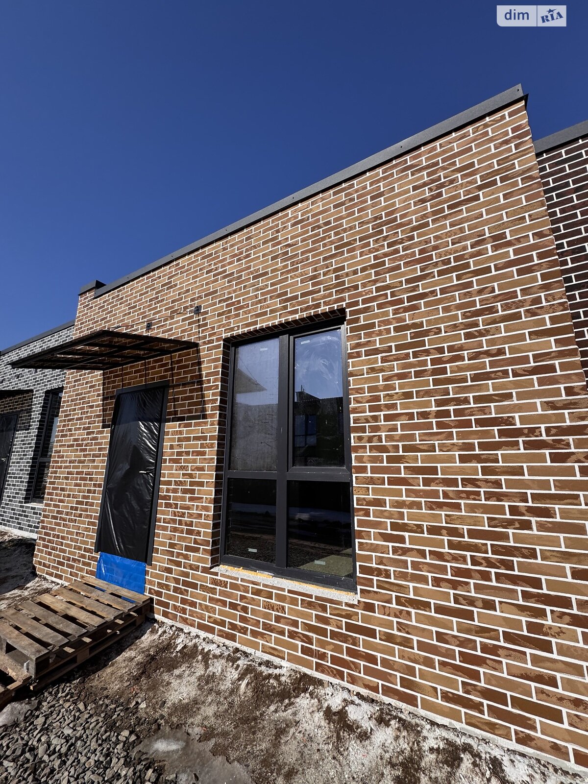 одноэтажный таунхаус, 56 кв. м, кирпич. Продажа в Гостомеле фото 1 одноэтажный таунхаус, 56 кв. м, кирпич. Продажа в Гостомеле фото 1