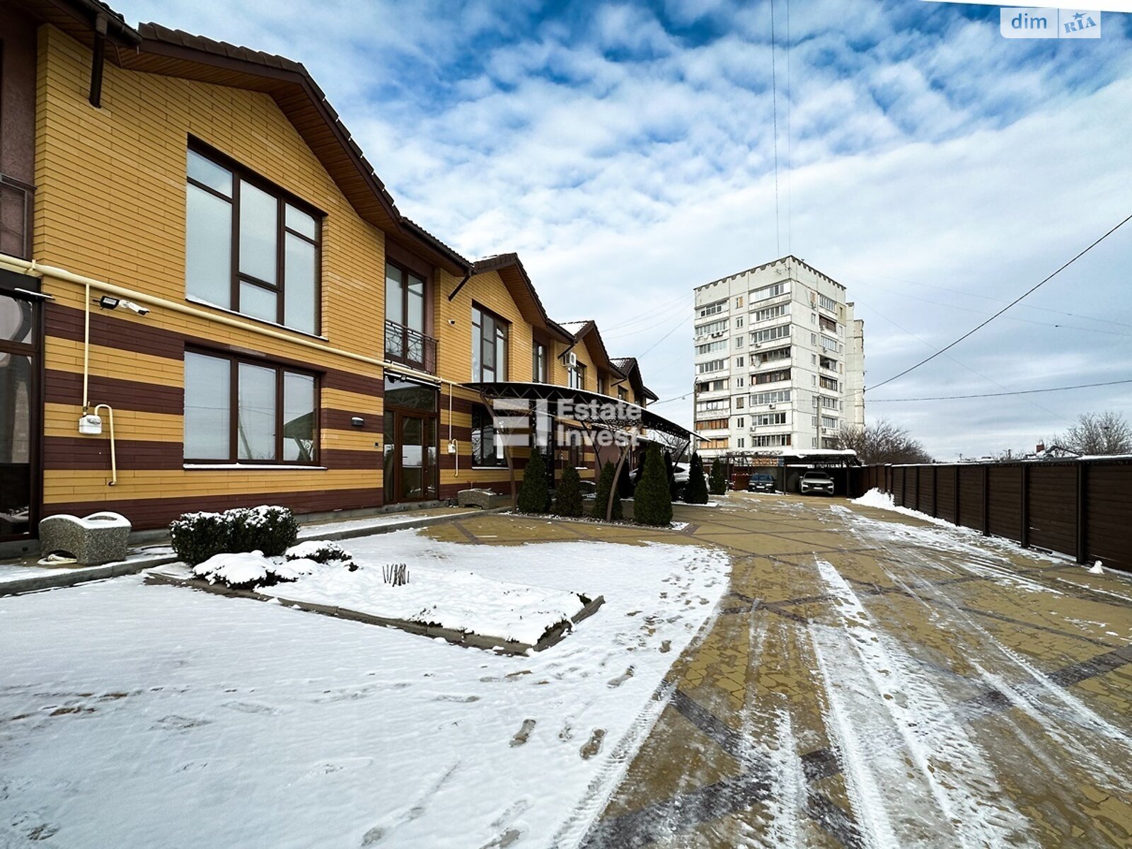 двоповерховий таунхаус, 130 кв. м, цегла. Продаж в Харкові, район Київський фото 1 двоповерховий таунхаус, 130 кв. м, цегла. Продаж в Харкові, район Київський фото 1