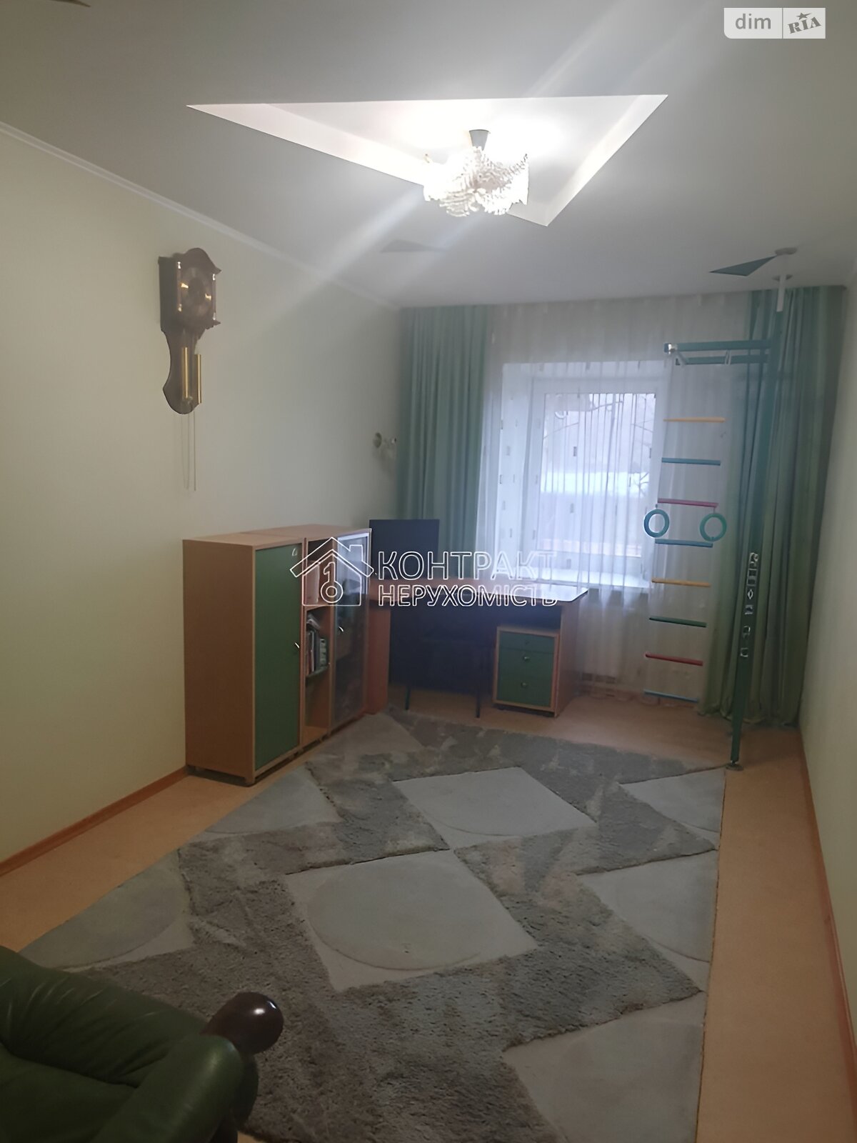 трехэтажный таунхаус, 770 кв. м, кирпич. Продажа в Харькове район Салтовский фото 1 трехэтажный таунхаус, 770 кв. м, кирпич. Продажа в Харькове район Салтовский фото 1