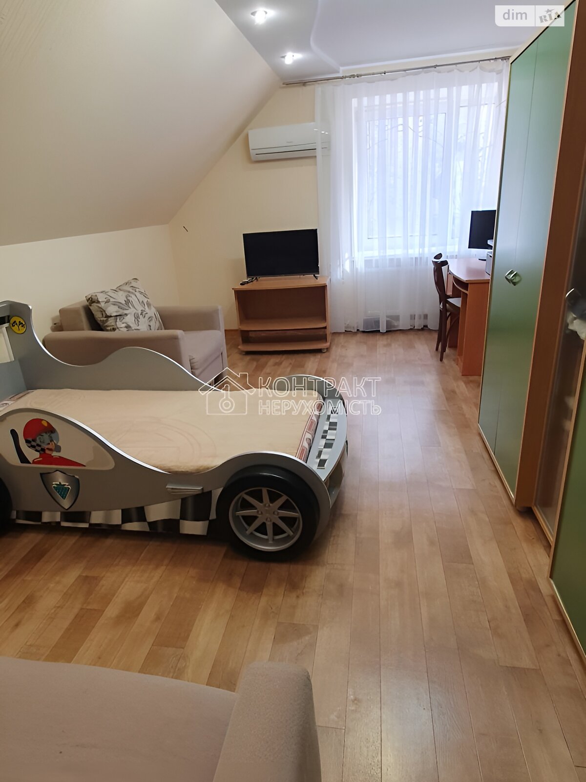 трехэтажный таунхаус, 770 кв. м, кирпич. Продажа в Харькове район Салтовский фото 1 трехэтажный таунхаус, 770 кв. м, кирпич. Продажа в Харькове район Салтовский фото 1