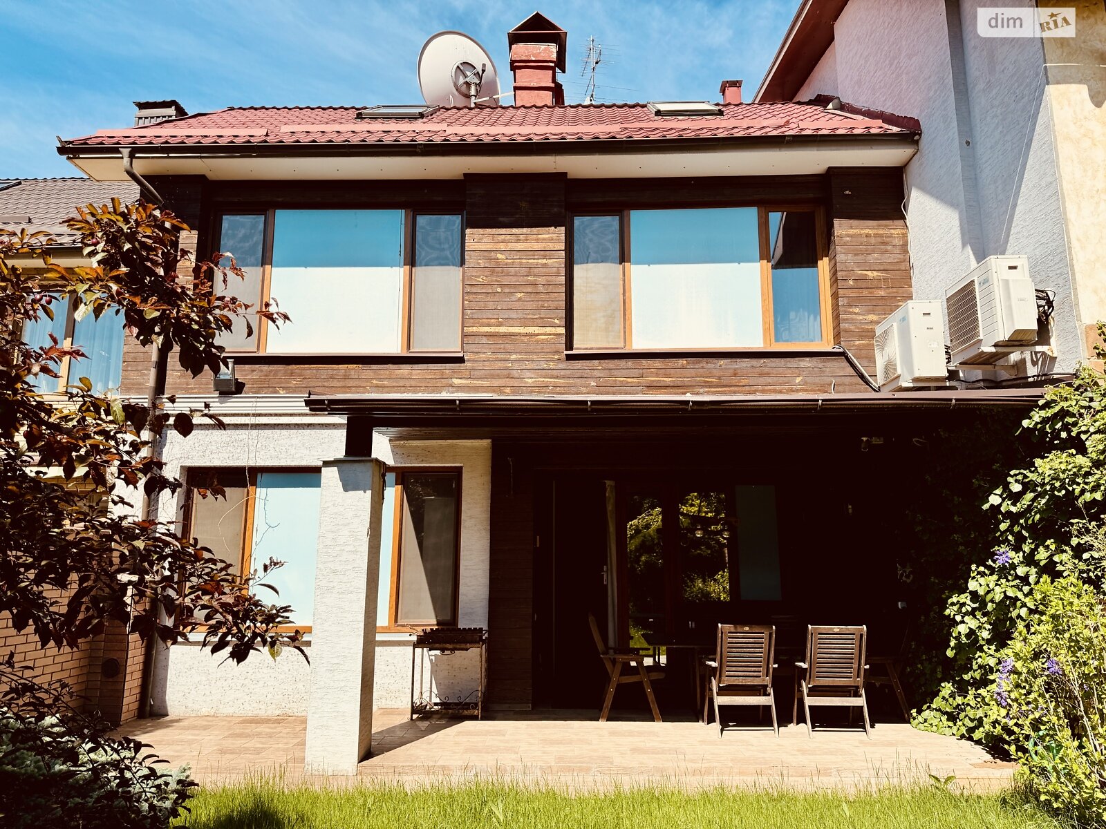 триповерховий таунхаус, 380 кв. м, цегла. Продаж в Харкові, район Велика Данилівка фото 1 триповерховий таунхаус, 380 кв. м, цегла. Продаж в Харкові, район Велика Данилівка фото 1