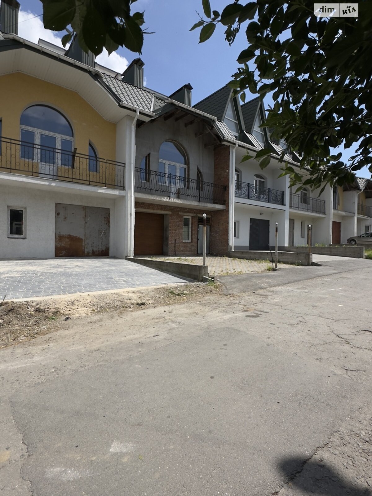 трехэтажный таунхаус, 220 кв. м, кирпич. Продажа в Хмельницком фото 1 трехэтажный таунхаус, 220 кв. м, кирпич. Продажа в Хмельницком фото 1