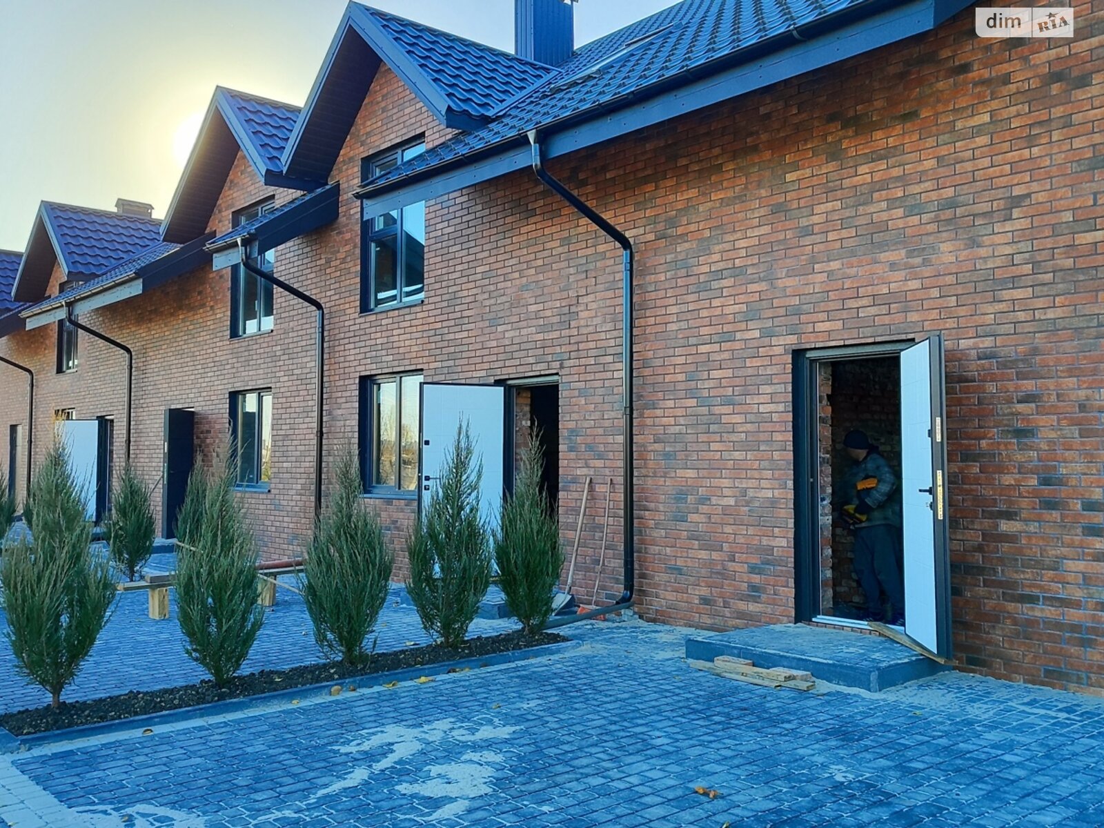 двухэтажный таунхаус, 130 кв. м, кирпич. Продажа в Хмельницком район Лезневое фото 1 двухэтажный таунхаус, 130 кв. м, кирпич. Продажа в Хмельницком район Лезневое фото 1