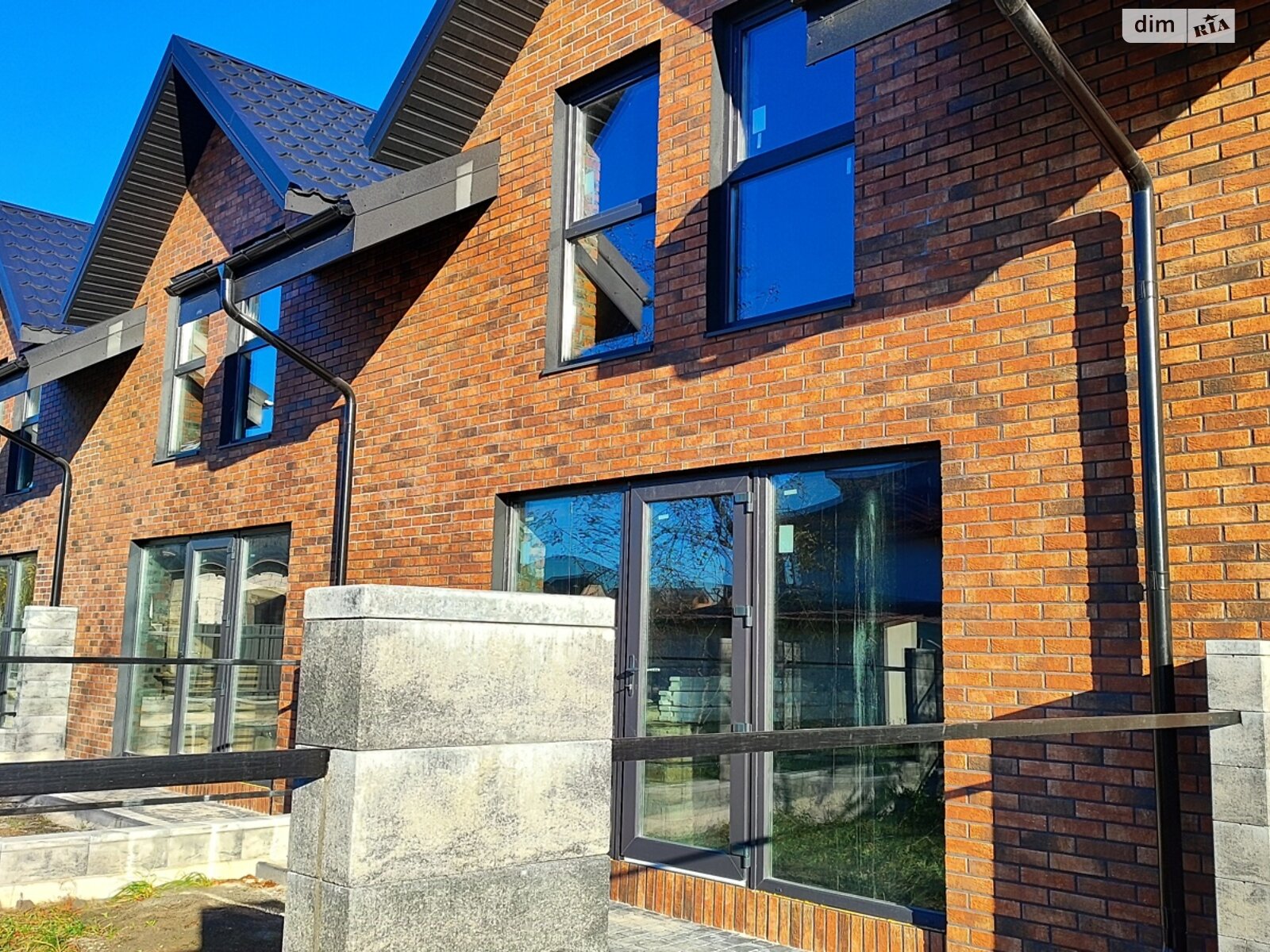 двухэтажный таунхаус, 130 кв. м, кирпич. Продажа в Хмельницком район Лезневое фото 1 двухэтажный таунхаус, 130 кв. м, кирпич. Продажа в Хмельницком район Лезневое фото 1